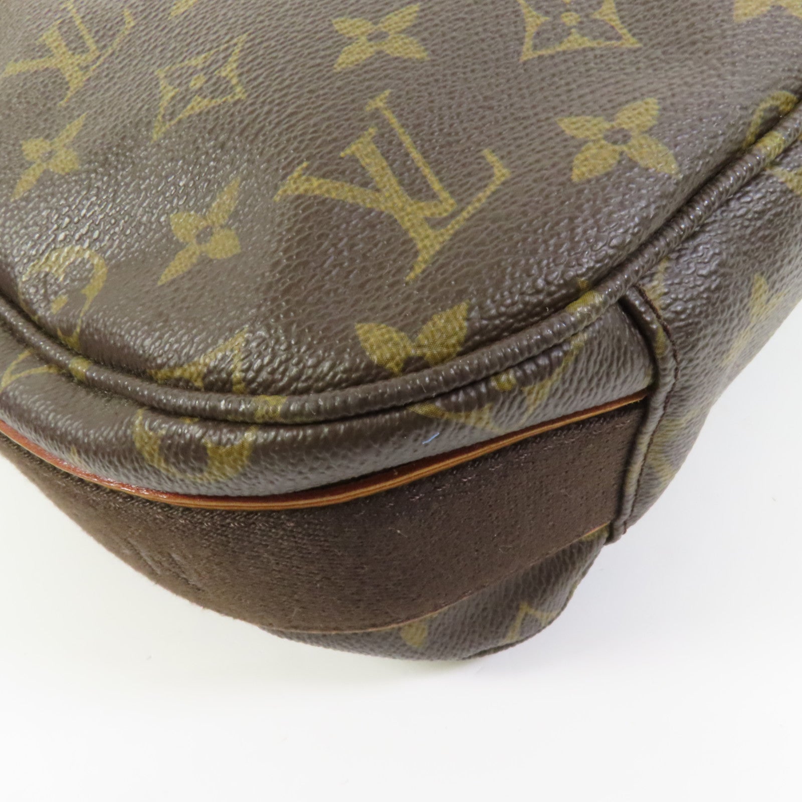 LOUIS VUITTON Monogram Beaubourg MM金扣肩背袋