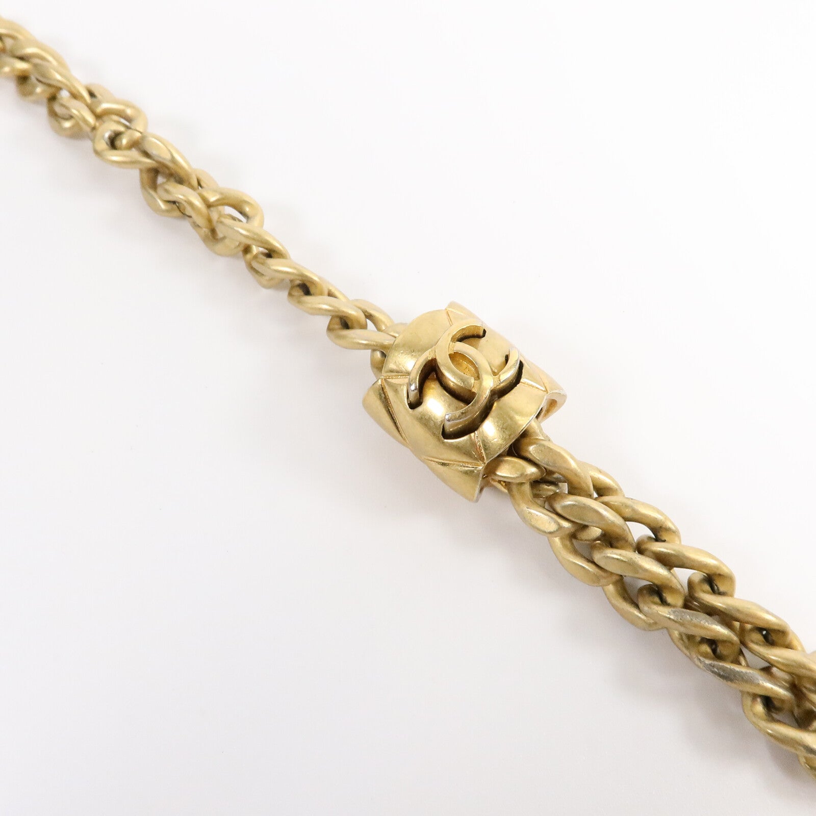 CHANEL 牛皮皮革Carmea Bag Gold Ball鏈帶肩背袋