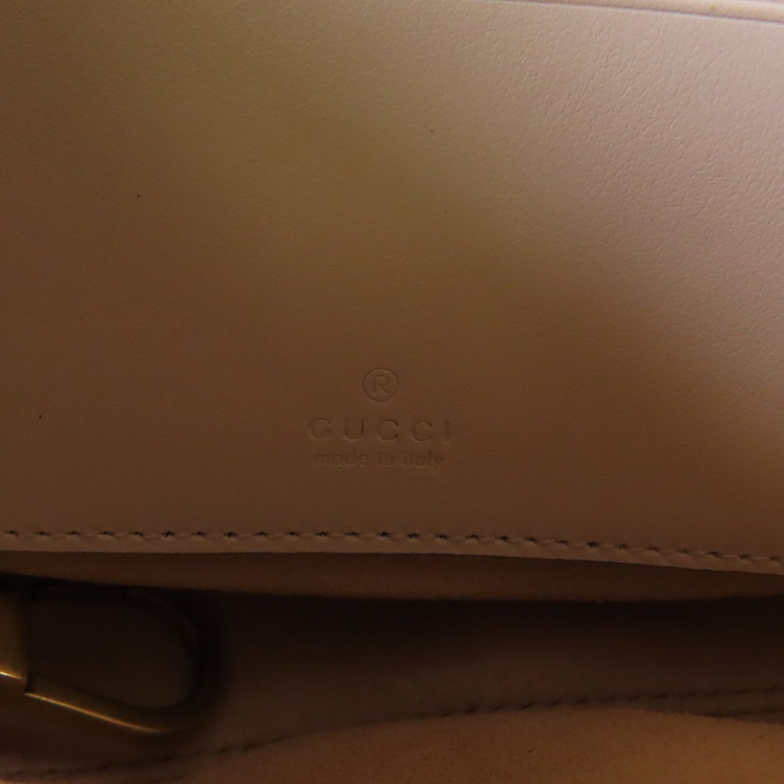 GUCCI 牛皮皮革GG Marmont金扣鏈帶肩背袋白色