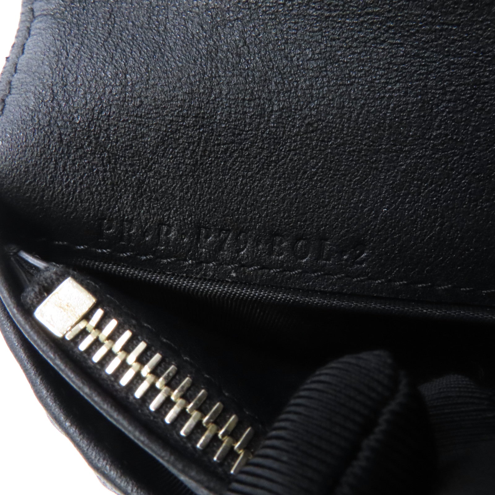 Valentino 【激減優惠】牛皮皮革Zipper Wallet金扣錢包黑色