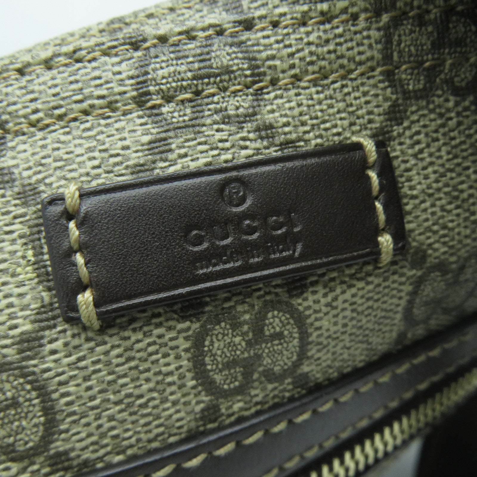 GUCCI 塗層帆布Shoulder Bag金扣肩背袋啡色