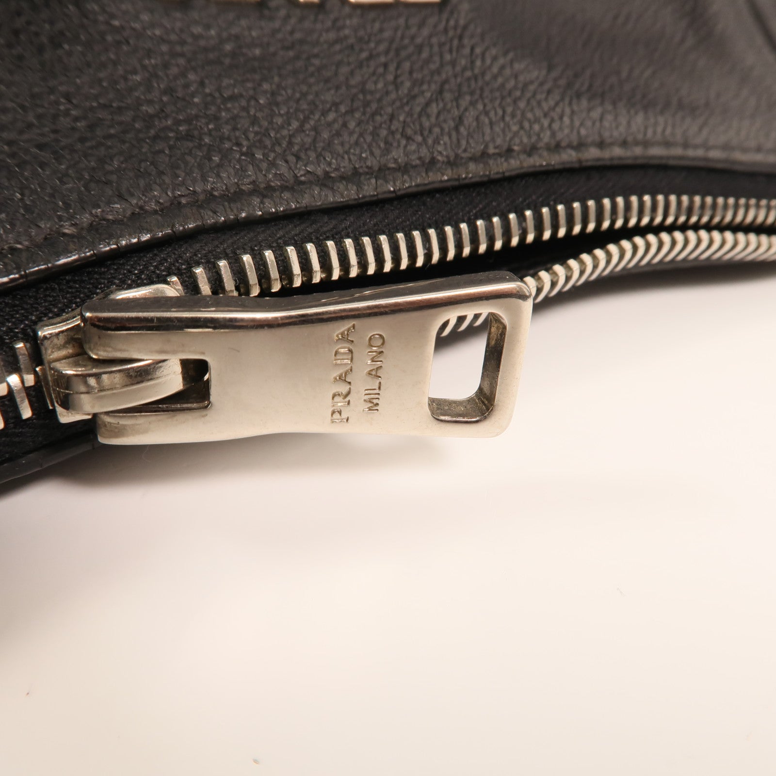 PRADA 牛皮皮革Shoulder Bag肩背袋