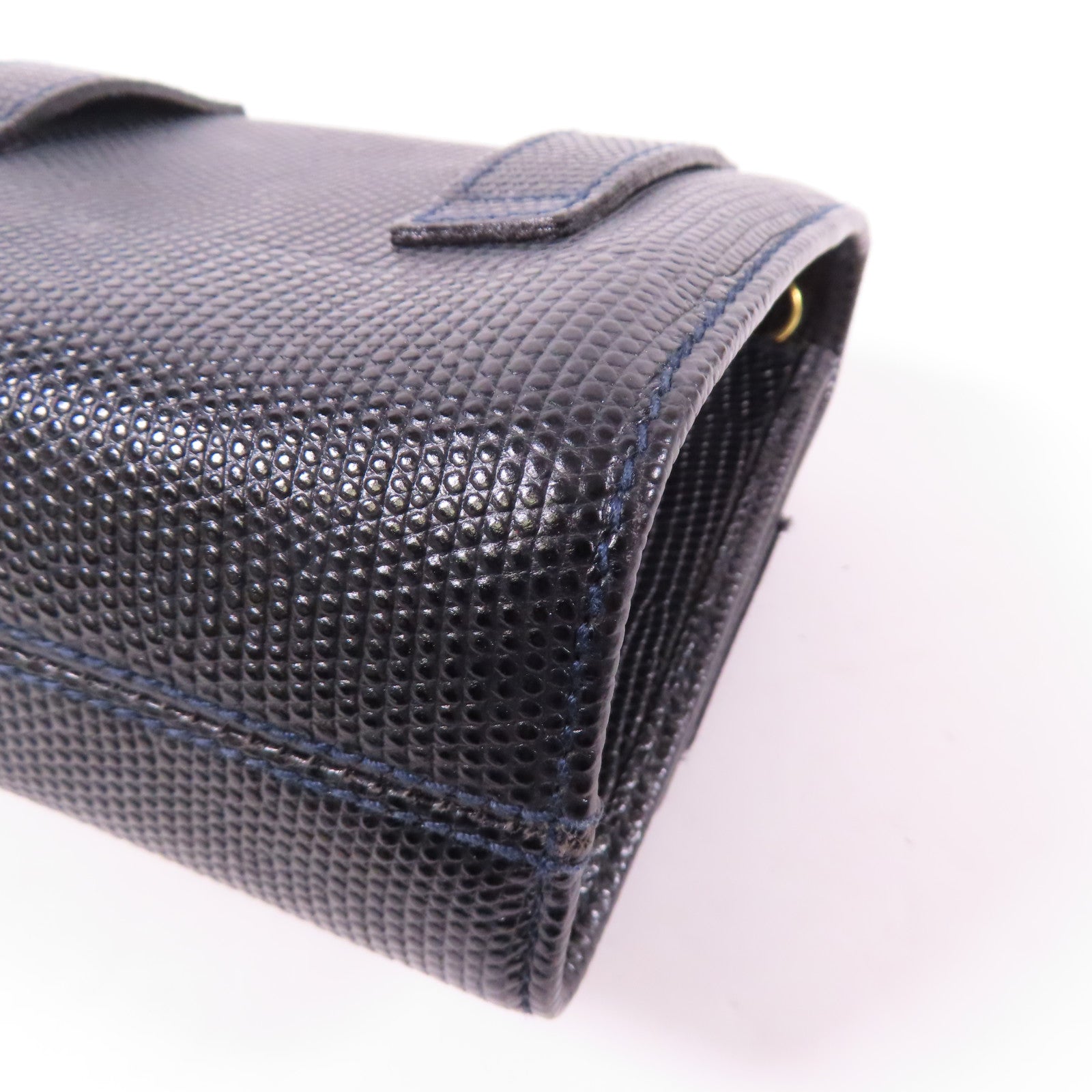 Salvatore Ferragamo 牛皮皮革Mini Pochette金扣鏈帶肩背袋