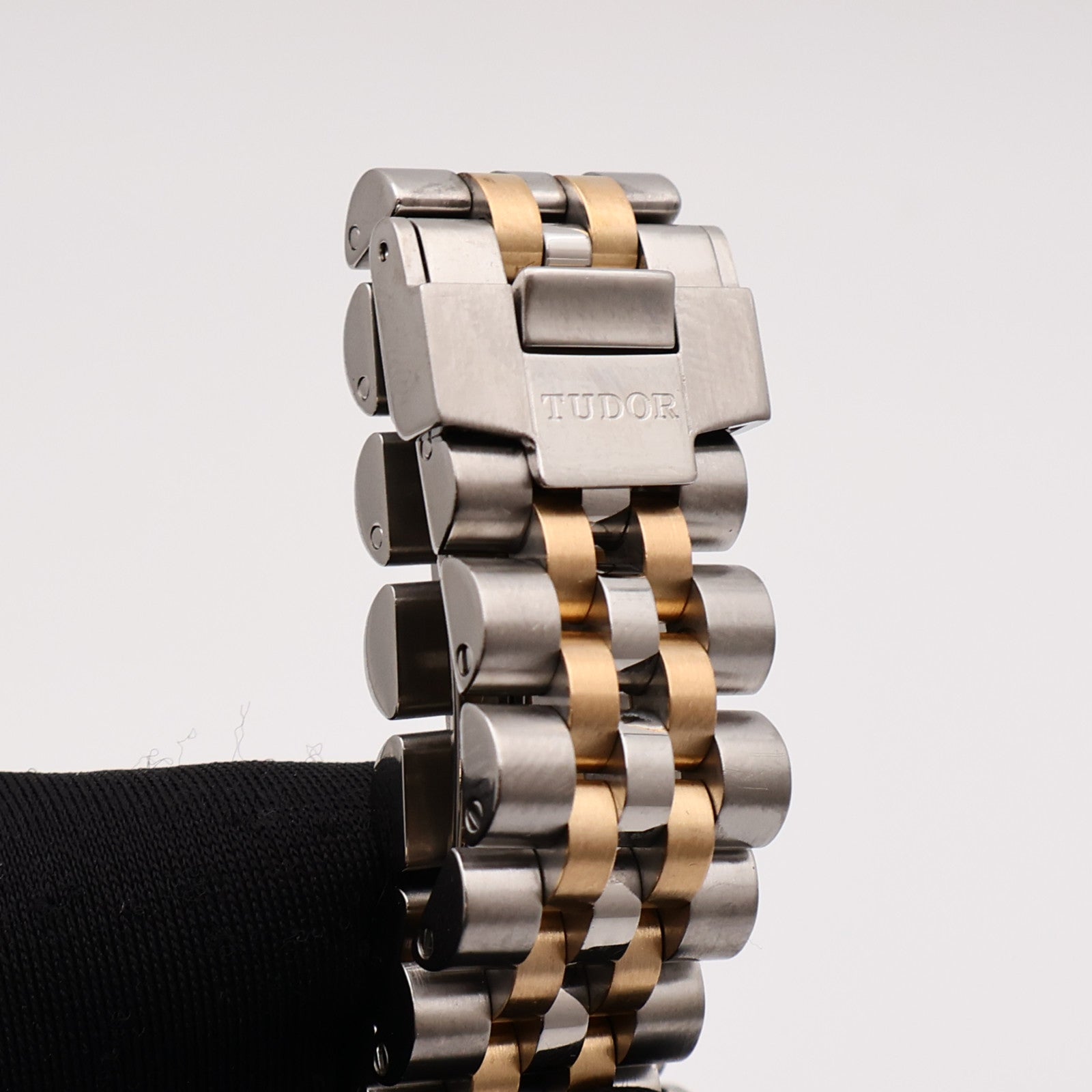 TUDOR Black Bay 79583