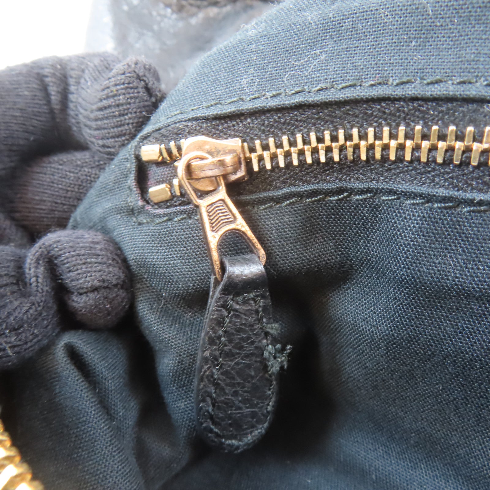 BALENCIAGA 牛皮皮革Giant Day Bag肩背袋黑色
