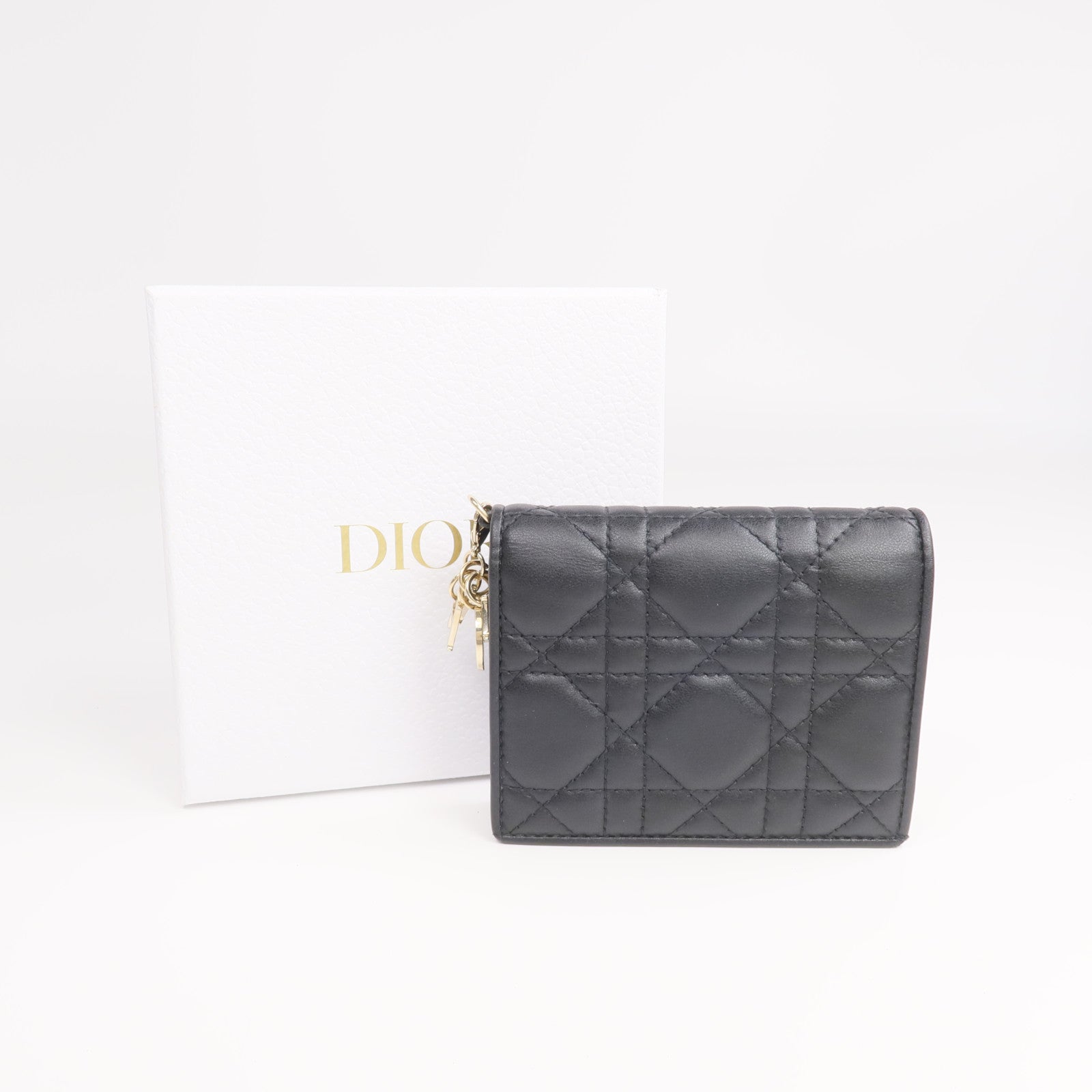 Dior 羊皮皮革Mini Lady Dior Gardenia Wallet金扣錢包
