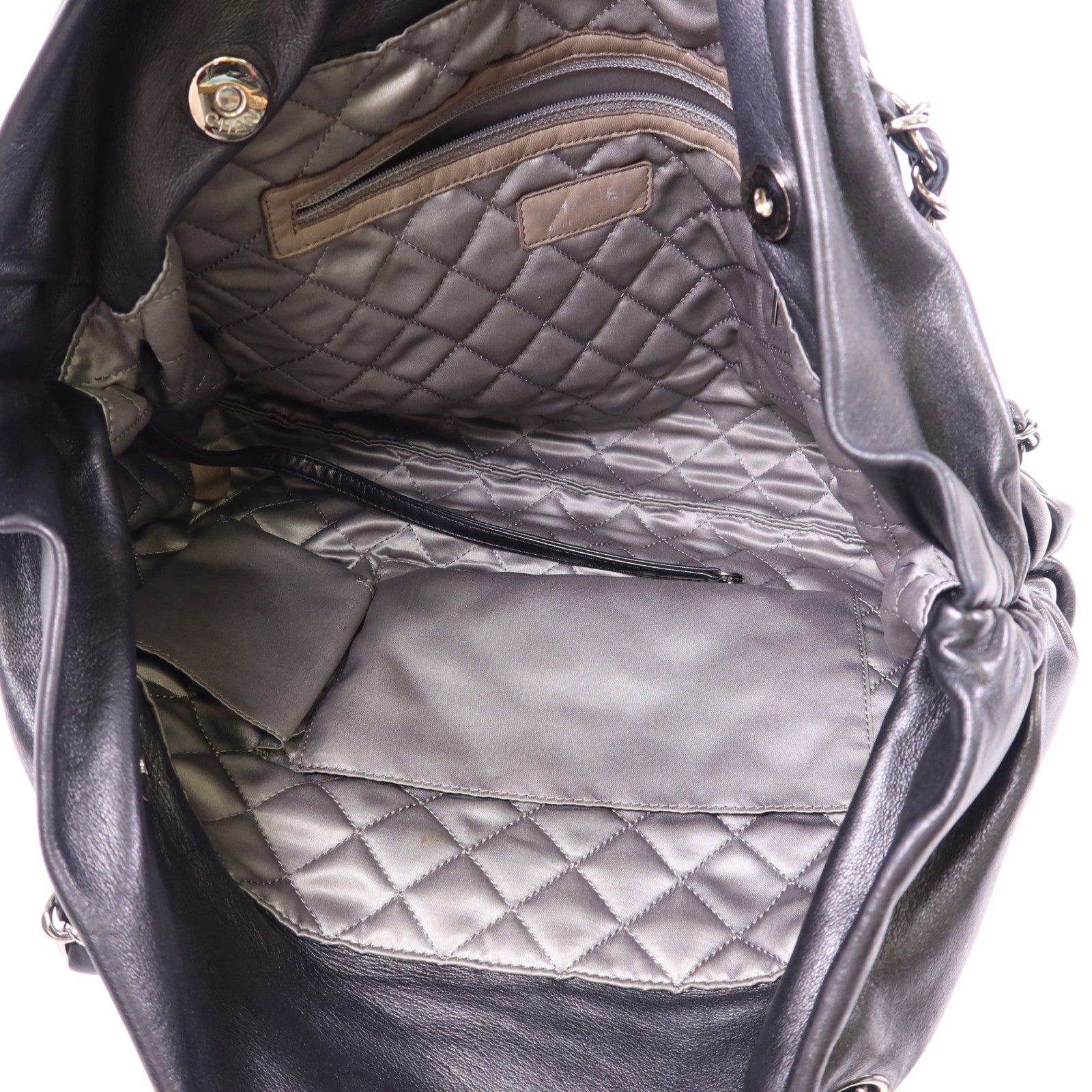 CHANEL 羊皮皮革Chain Shoulder Bag銀扣肩背袋