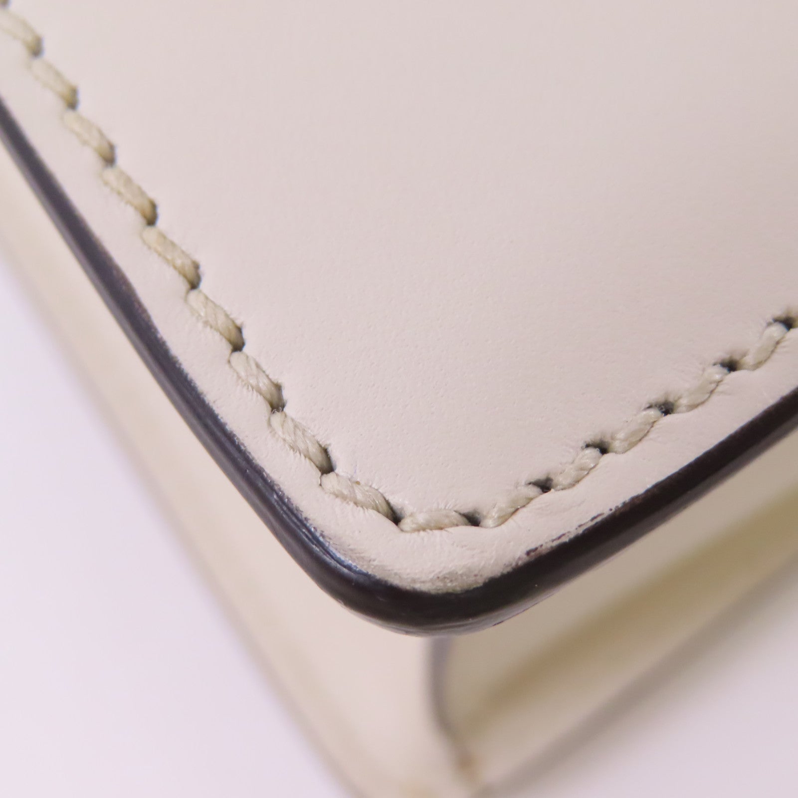 GUCCI GG GHW Sylvia Shoulder Bag Calfskin Leather White