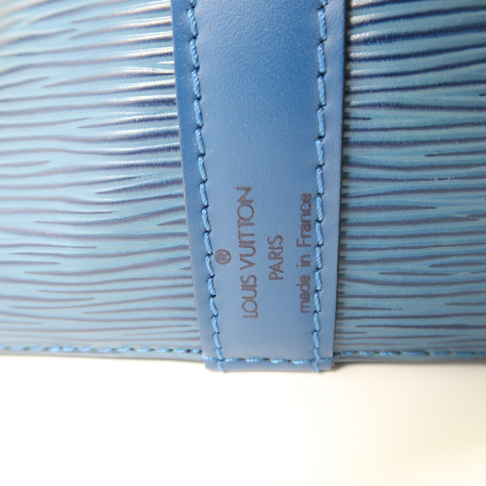 LOUIS VUITTON 【激減優惠】Epi Petit Noe金扣肩背袋