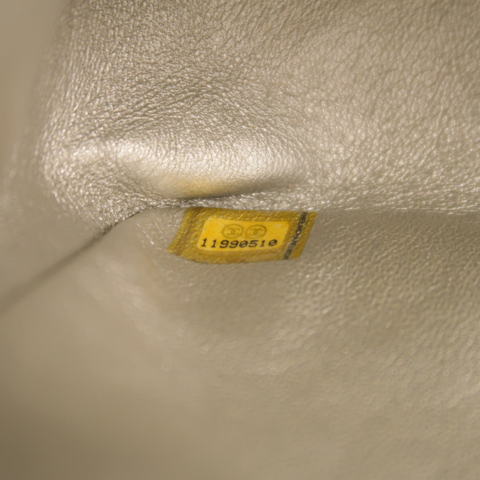 CHANEL 牛皮皮革2.55 Maxi銀扣肩背袋