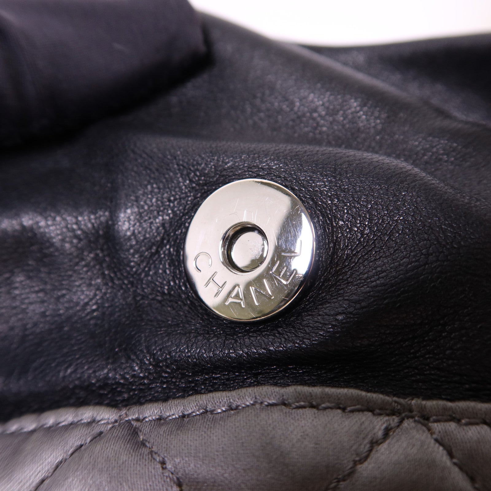 CHANEL 羊皮皮革Chain Shoulder Bag銀扣肩背袋