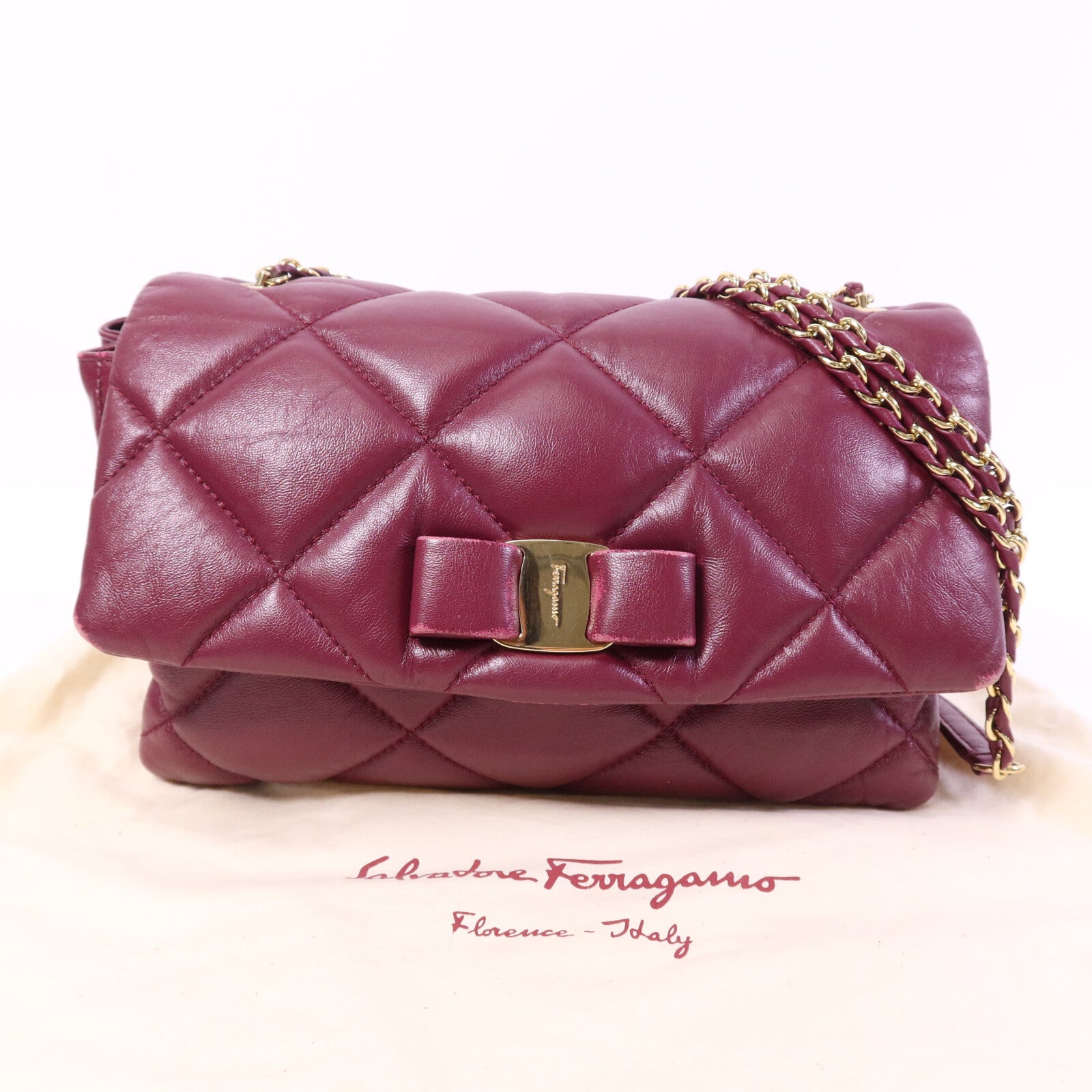 Salvatore Ferragamo 羊皮皮革Chain Shoulder金扣鏈帶肩背袋