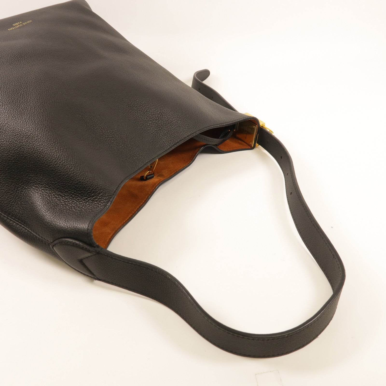 LOUIS VUITTON 牛皮皮革Low Key Hobo MM金扣手挽袋