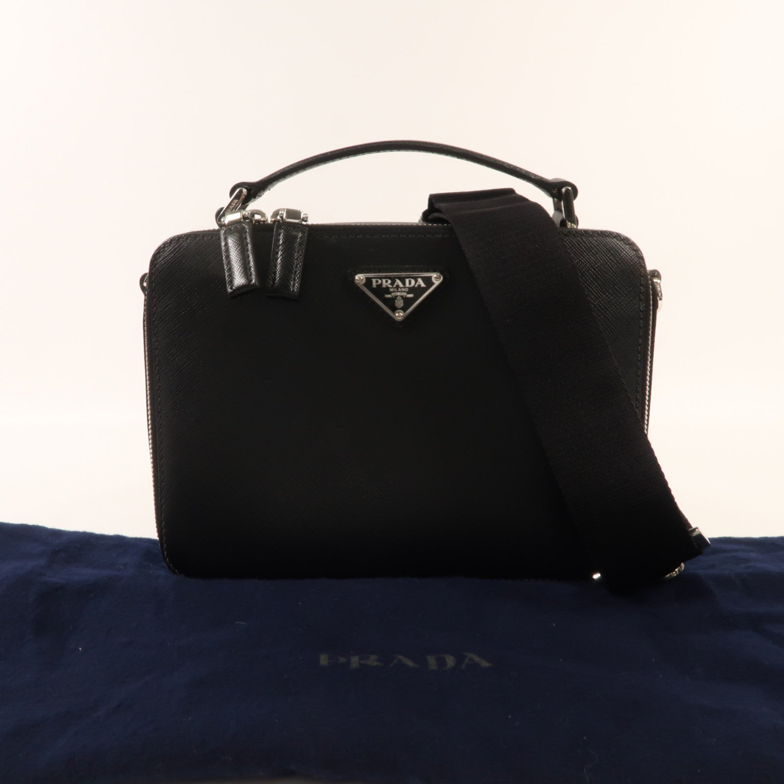 PRADA 牛皮皮革Shoulder Bag銀扣肩背袋