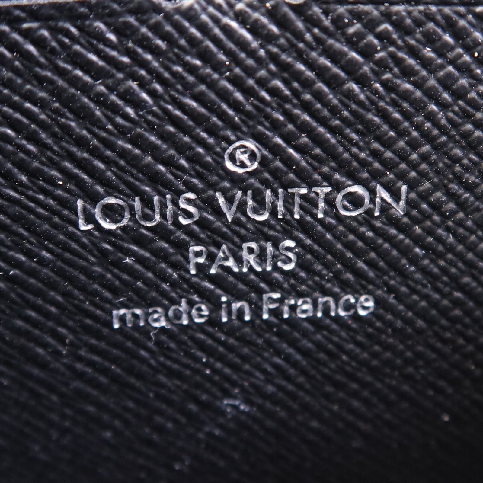 LOUIS VUITTON Epi Portefuille Twist Chain Wallet銀扣鏈帶肩背袋