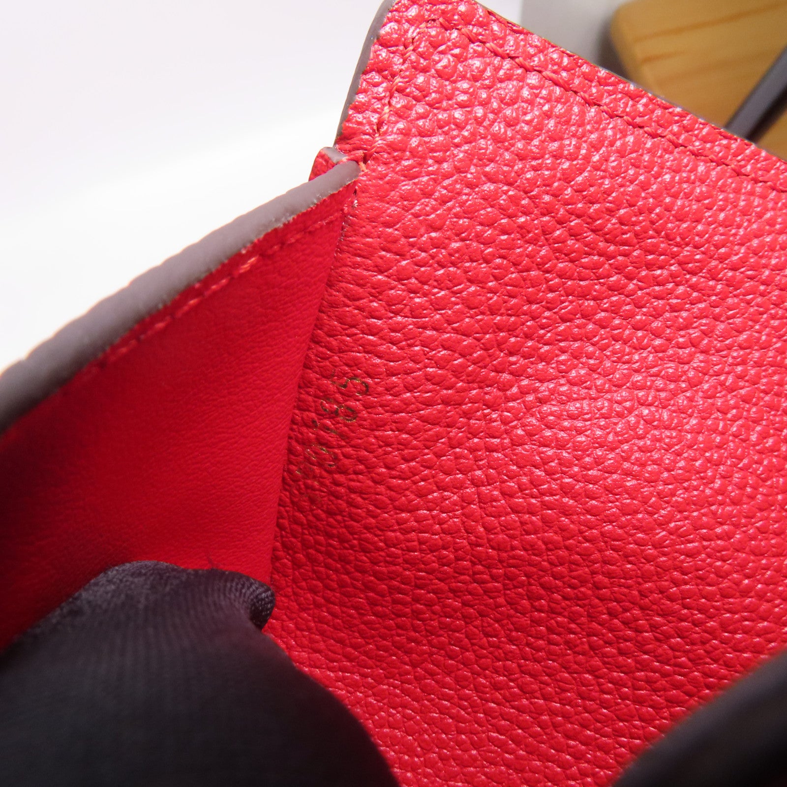 LOUIS VUITTON Monogram Empreinte Curieuse Compact金扣錢包