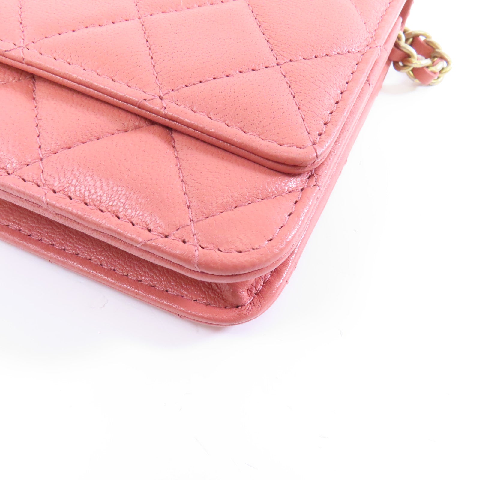CHANEL 【激減優惠】菱格羊皮皮革C19 Wallet On Chain金扣鏈帶肩背袋粉紅色