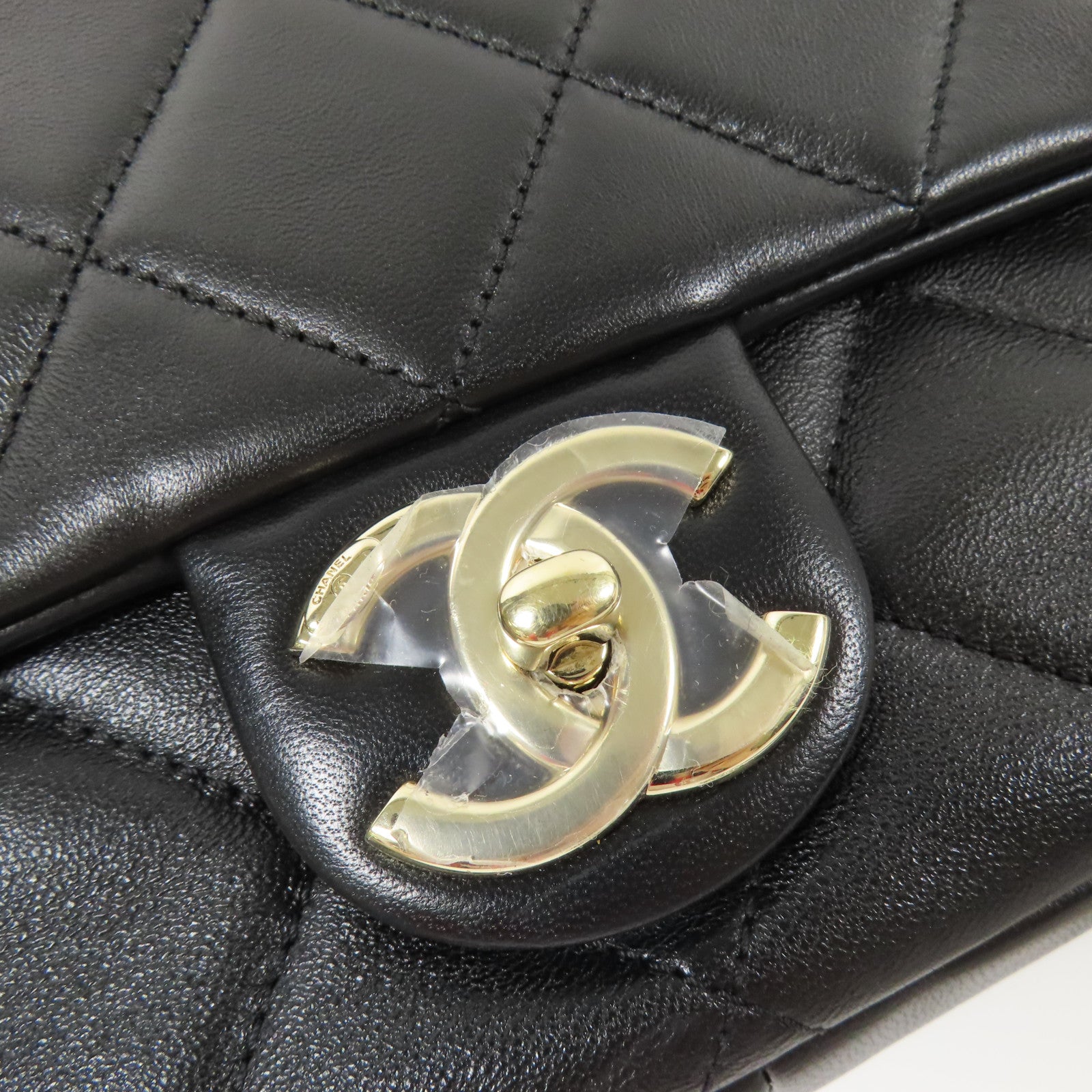CHANEL 牛皮皮革Chain Flap Bag金扣鏈帶肩背袋