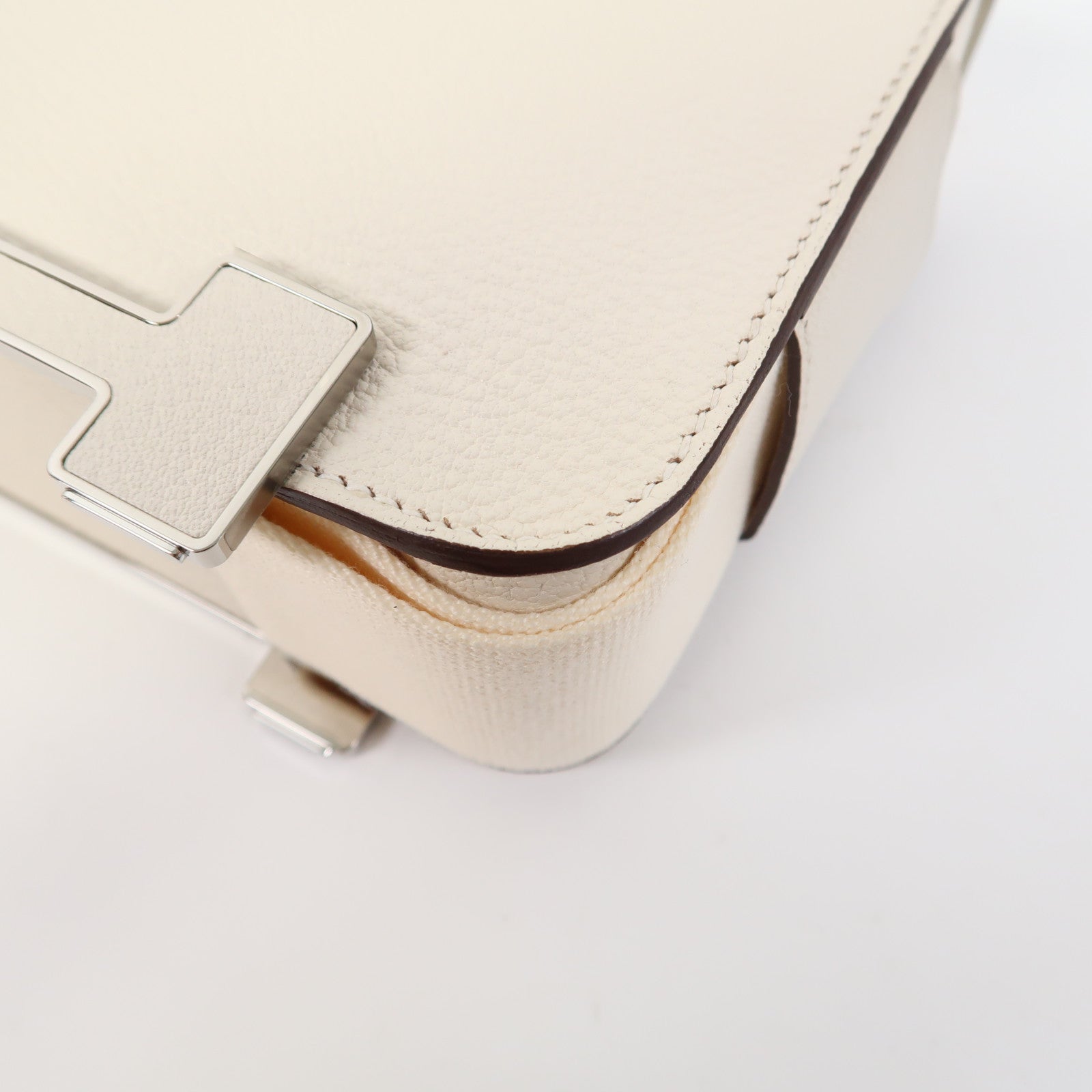 HERMES 【激減優惠】Chevre皮革Geta銀扣肩背袋奶油白色