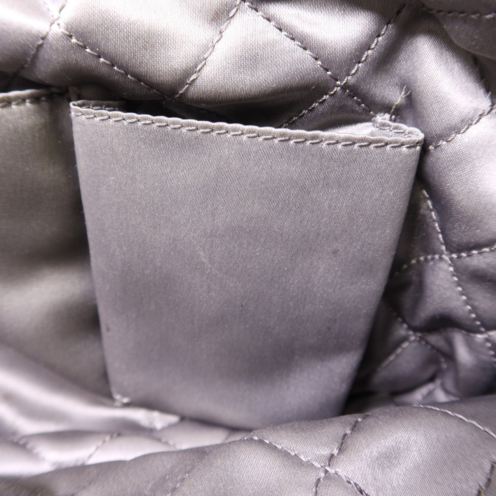 CHANEL 羊皮皮革Chain Shoulder Bag銀扣肩背袋