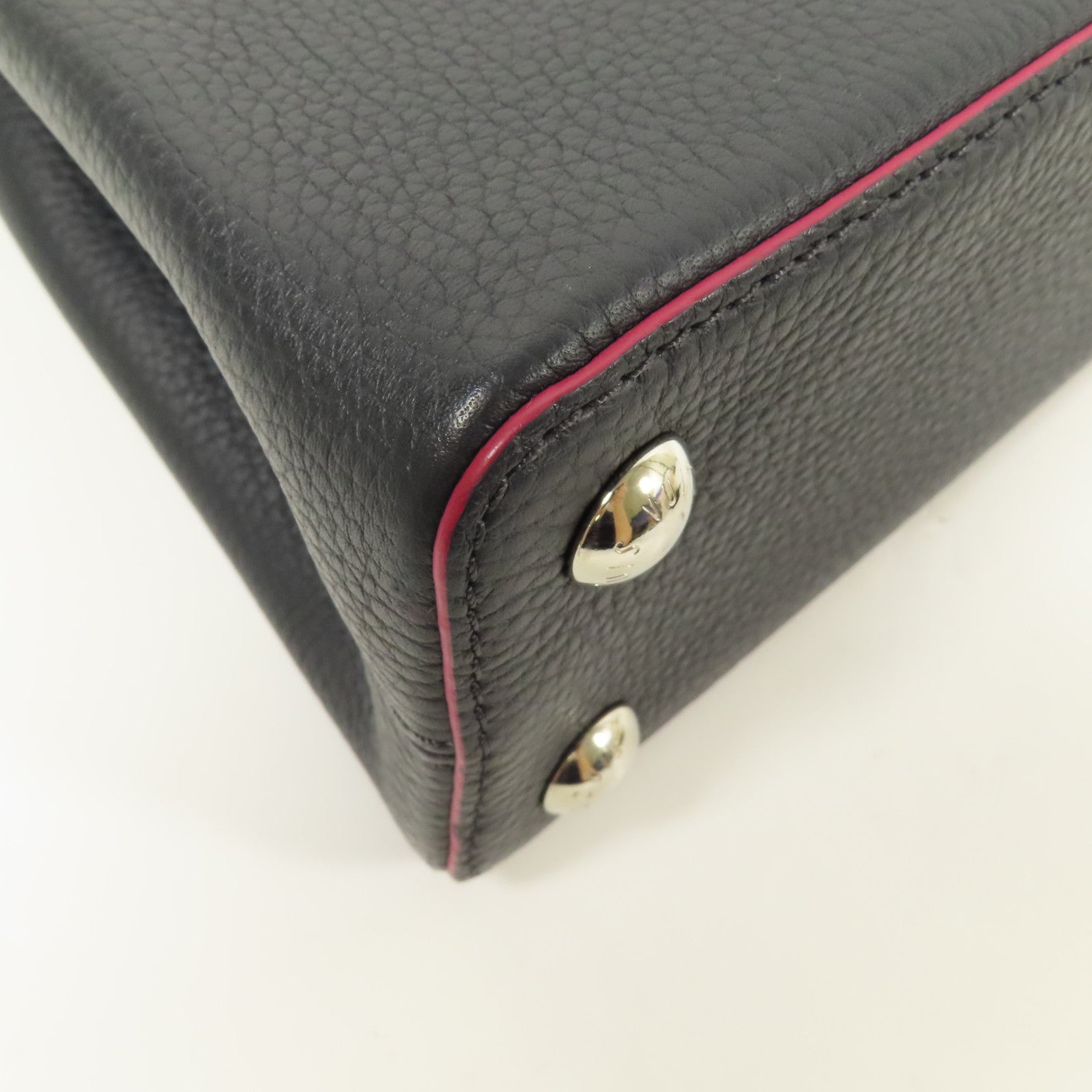 LOUIS VUITTON Taurillon Capucines BB銀扣手挽肩背兩用袋