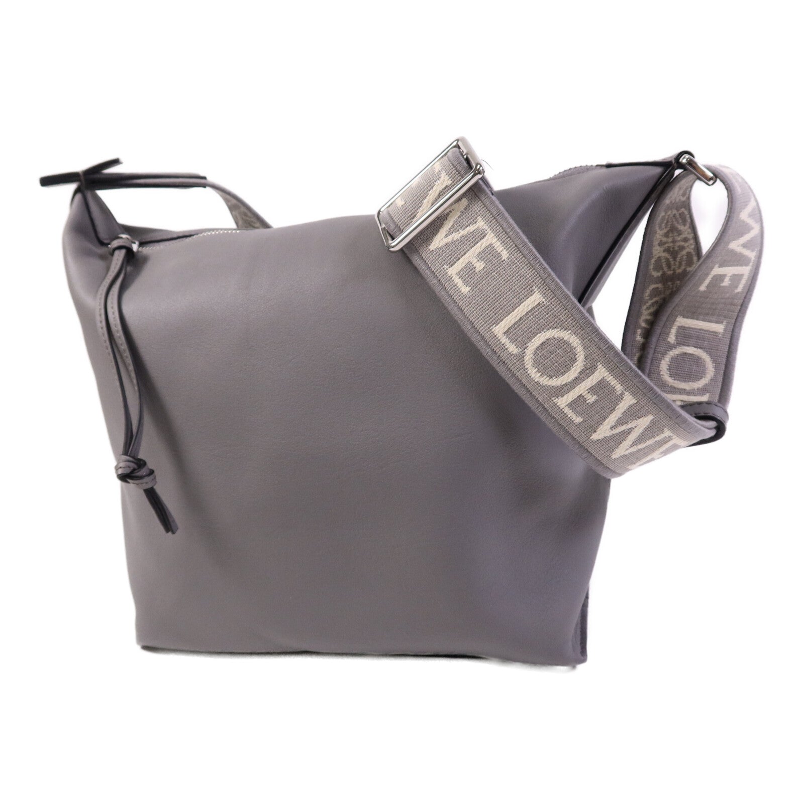 LOEWE 牛皮皮革Cubi Cross Body銀扣肩背袋