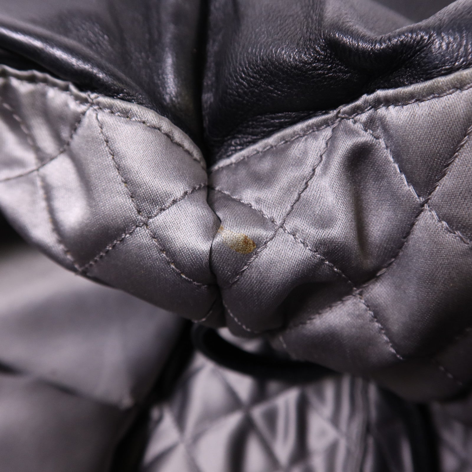 CHANEL 羊皮皮革Chain Shoulder Bag銀扣肩背袋