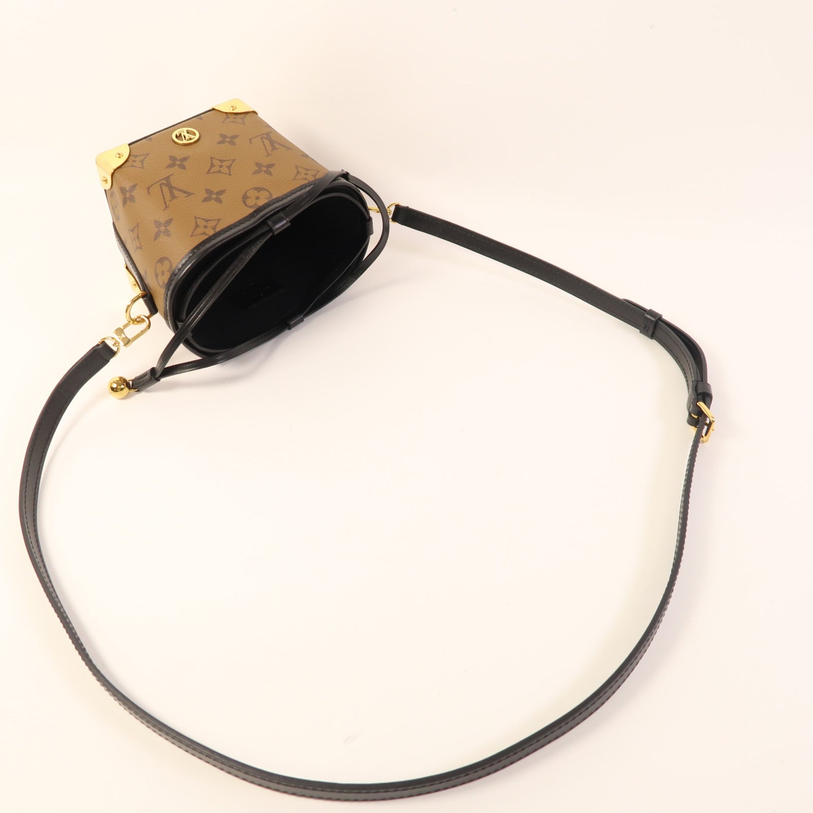 LOUIS VUITTON Monogram Reverse Noe Purse金扣肩背袋