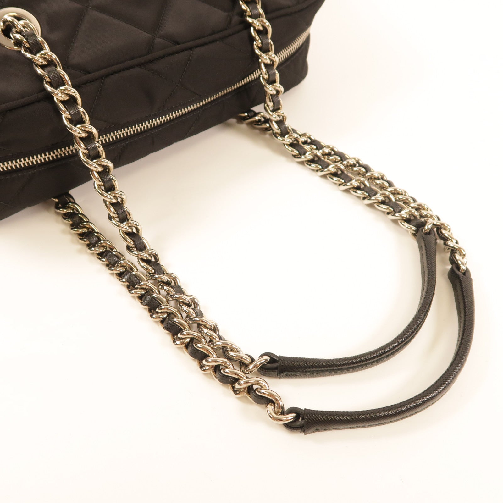 PRADA 尼龍Shoulder Bag銀扣肩背袋