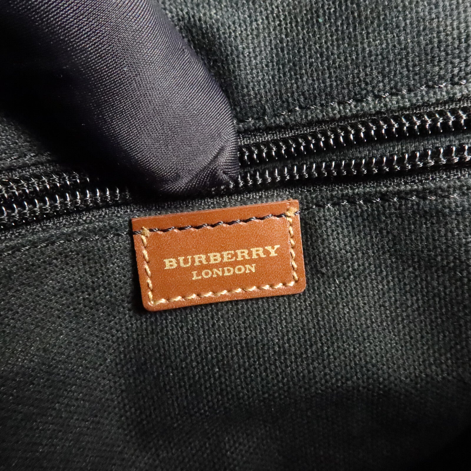 BURBERRY 塗層帆布Shoulder Bag肩背袋