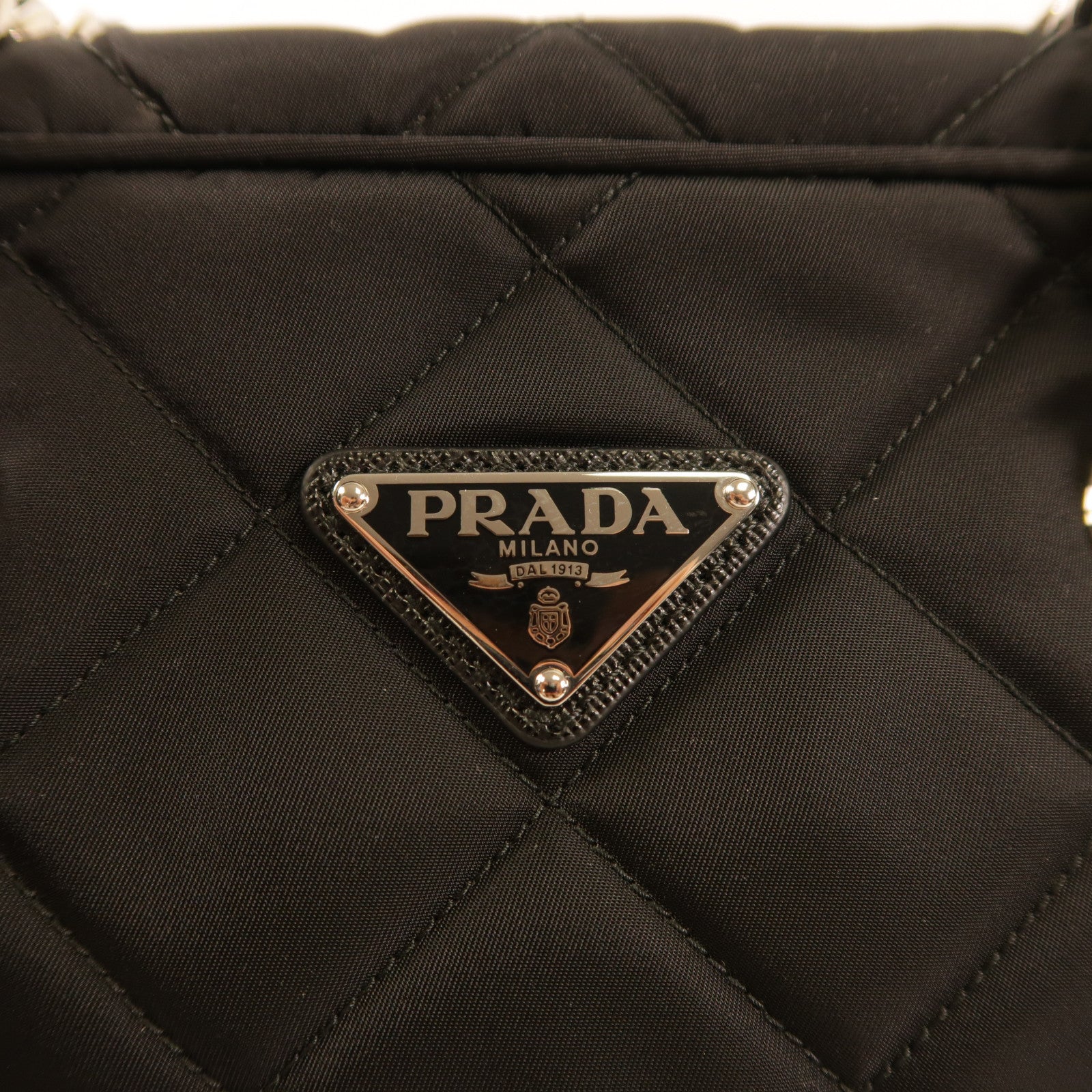 PRADA 尼龍Shoulder Bag銀扣肩背袋