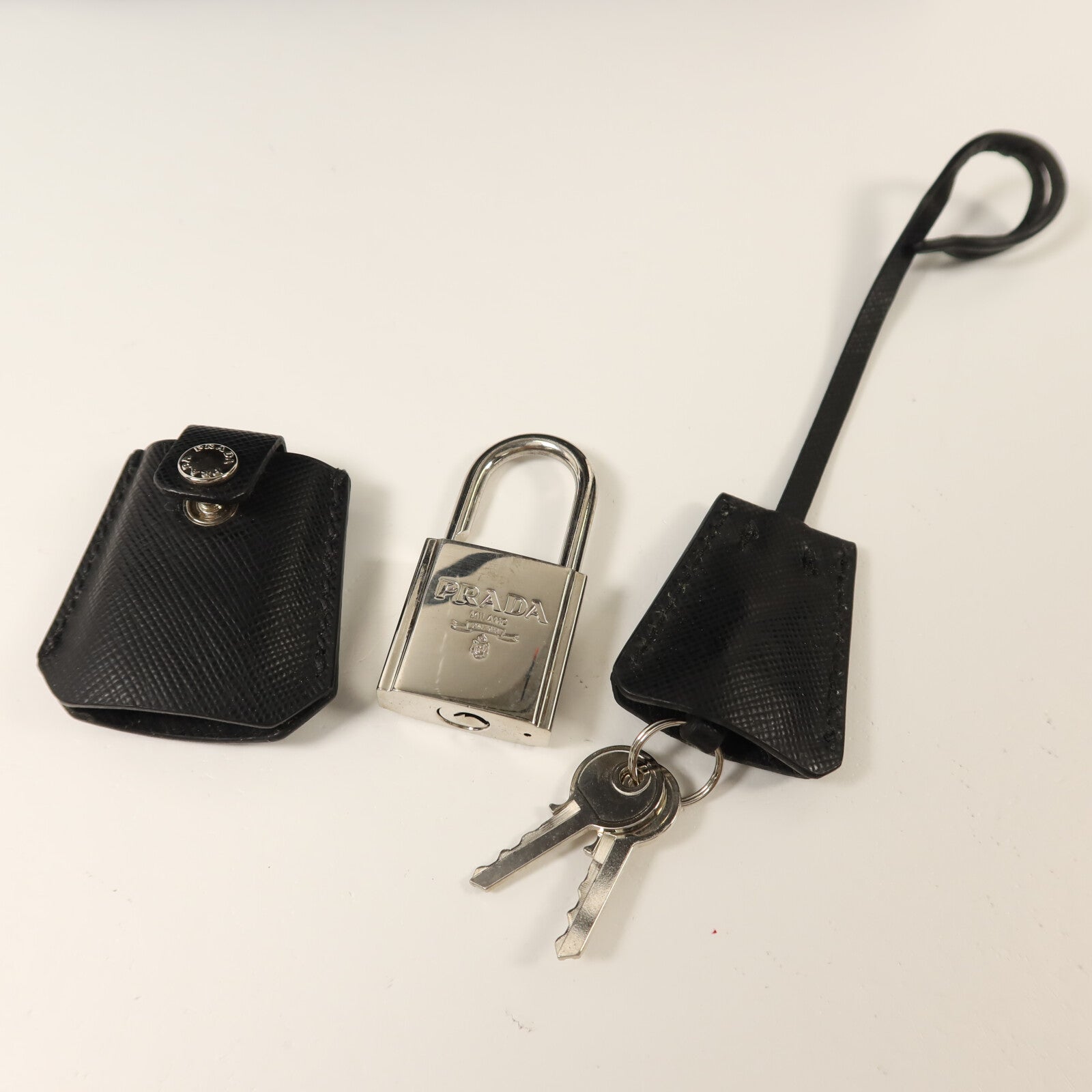PRADA 尼龍Hand Bag銀扣手挽袋