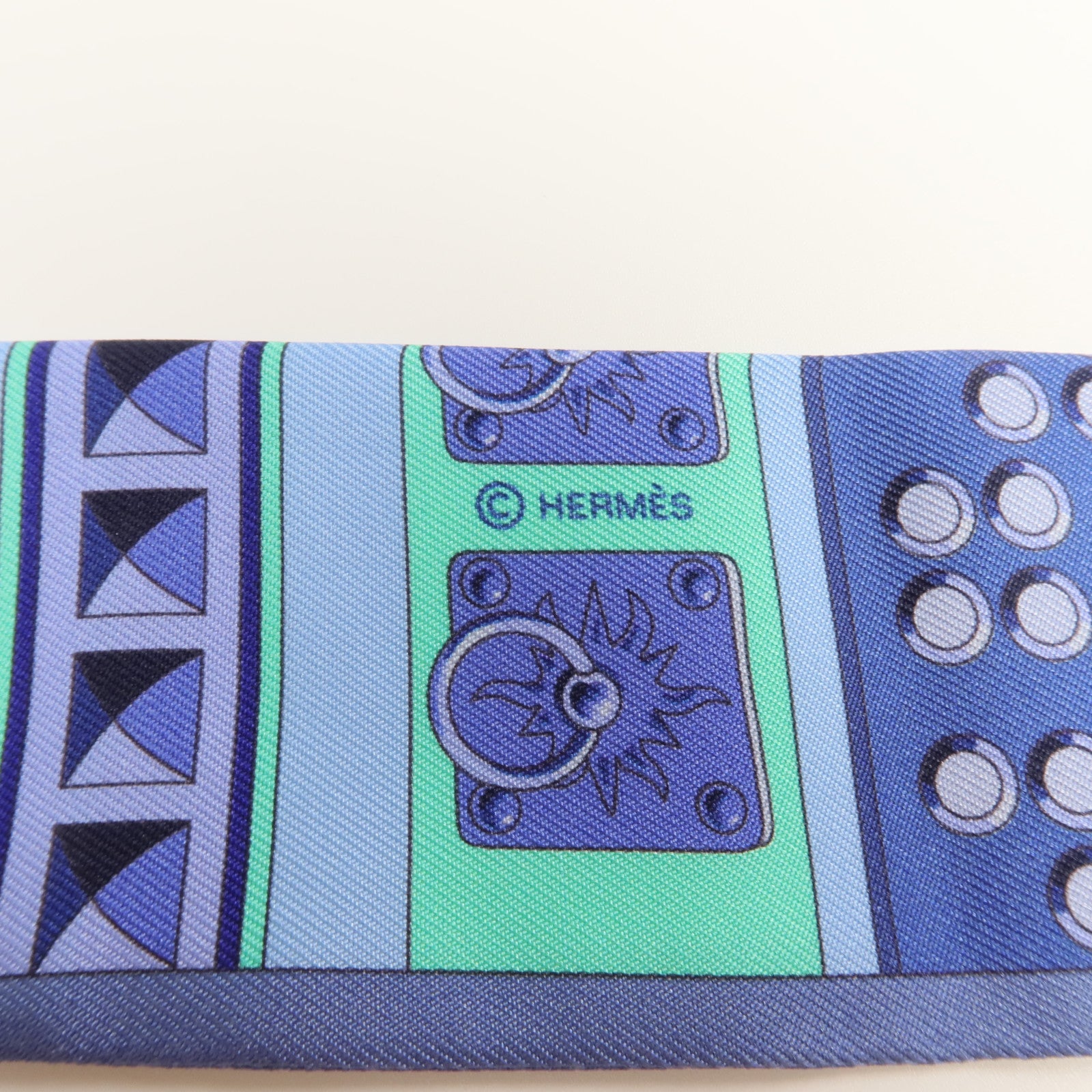 HERMES 絲質Twilly絲巾