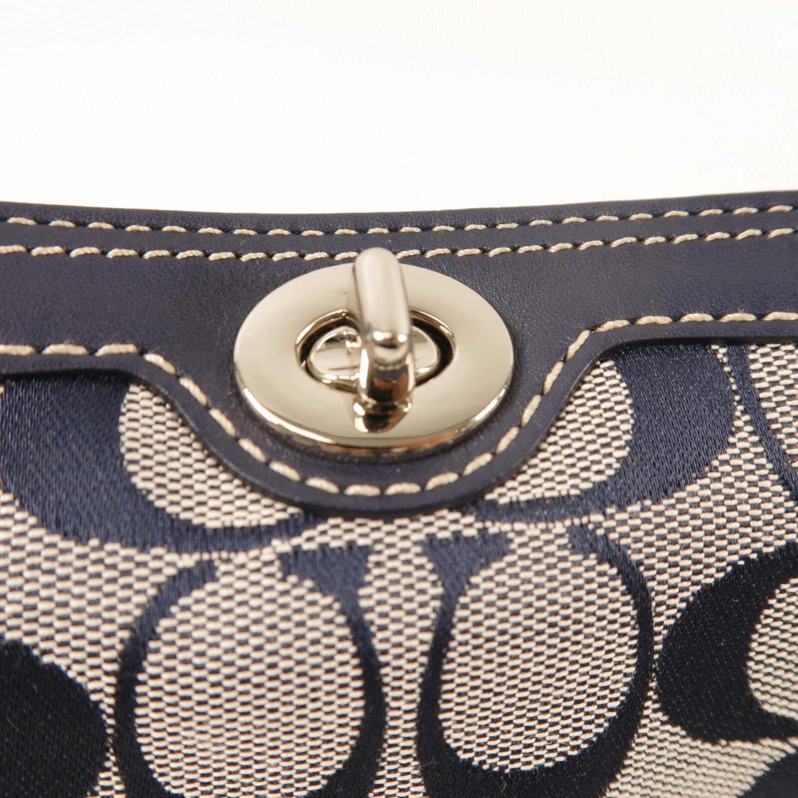 COACH 帆布Turnlock Mini Hand Bag銀扣手挽袋