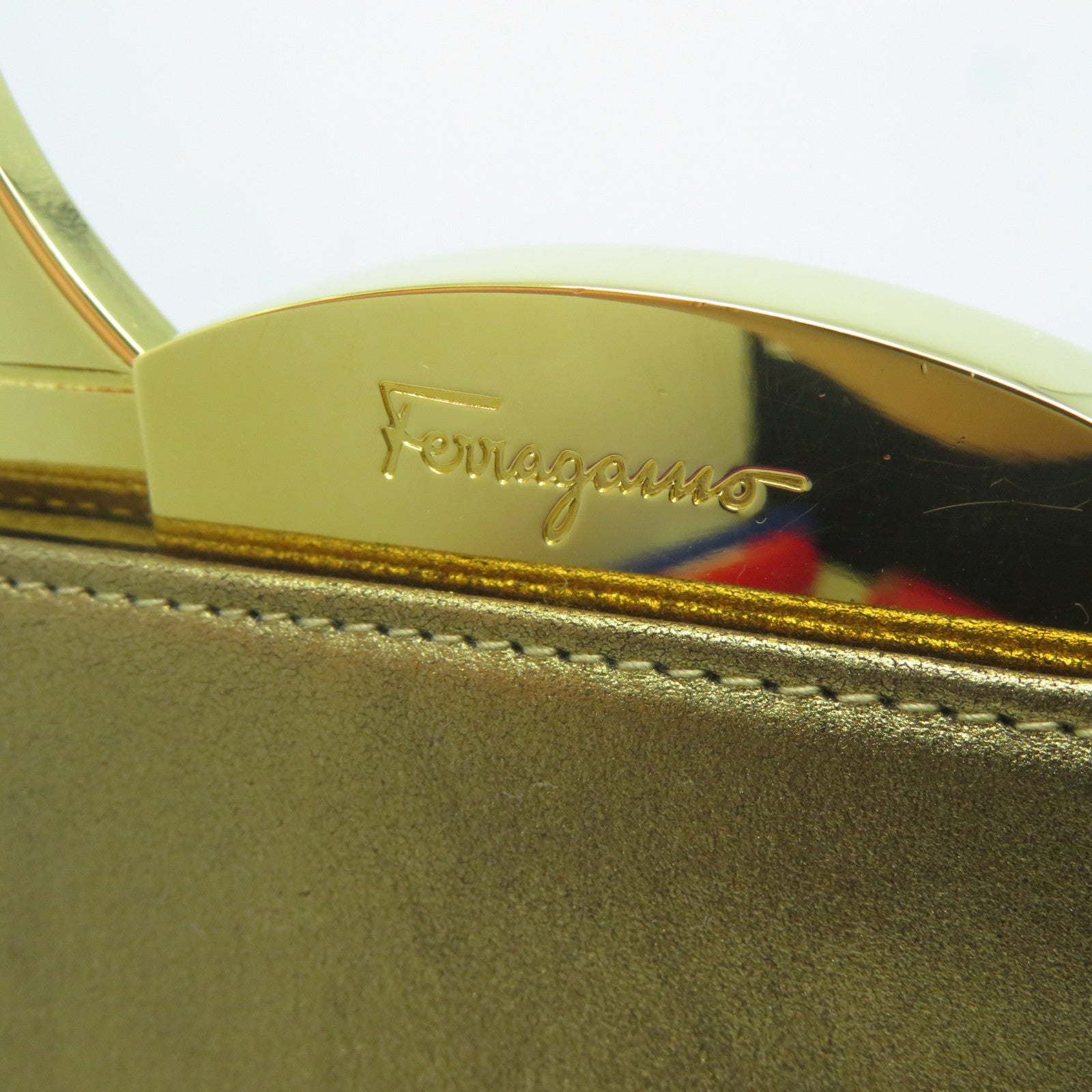 Salvatore Ferragamo 【清倉大減價】牛皮皮革Handbag金扣手挽袋金色