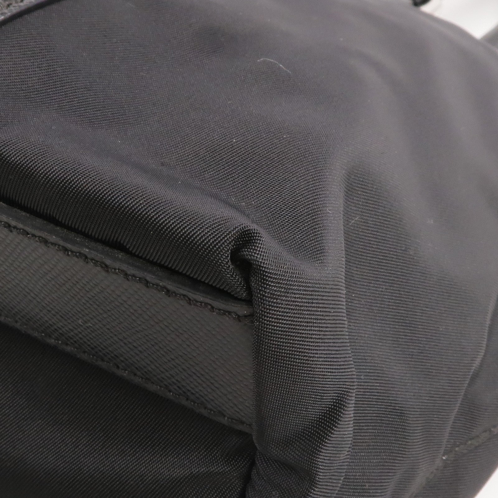 PRADA 尼龍Shoulder Bag銀扣肩背袋