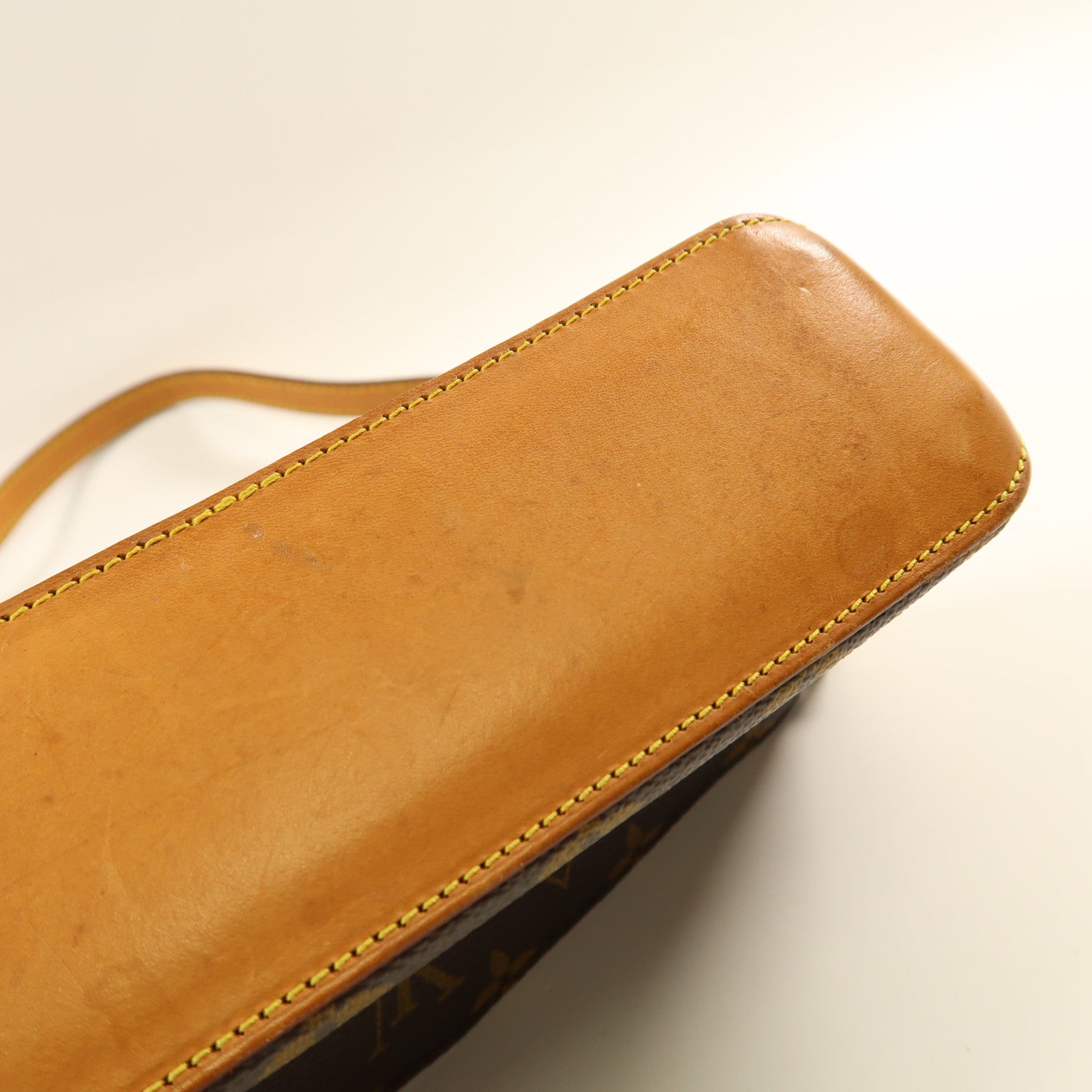 LOUIS VUITTON Monogram Trotteur金扣肩背袋啡色