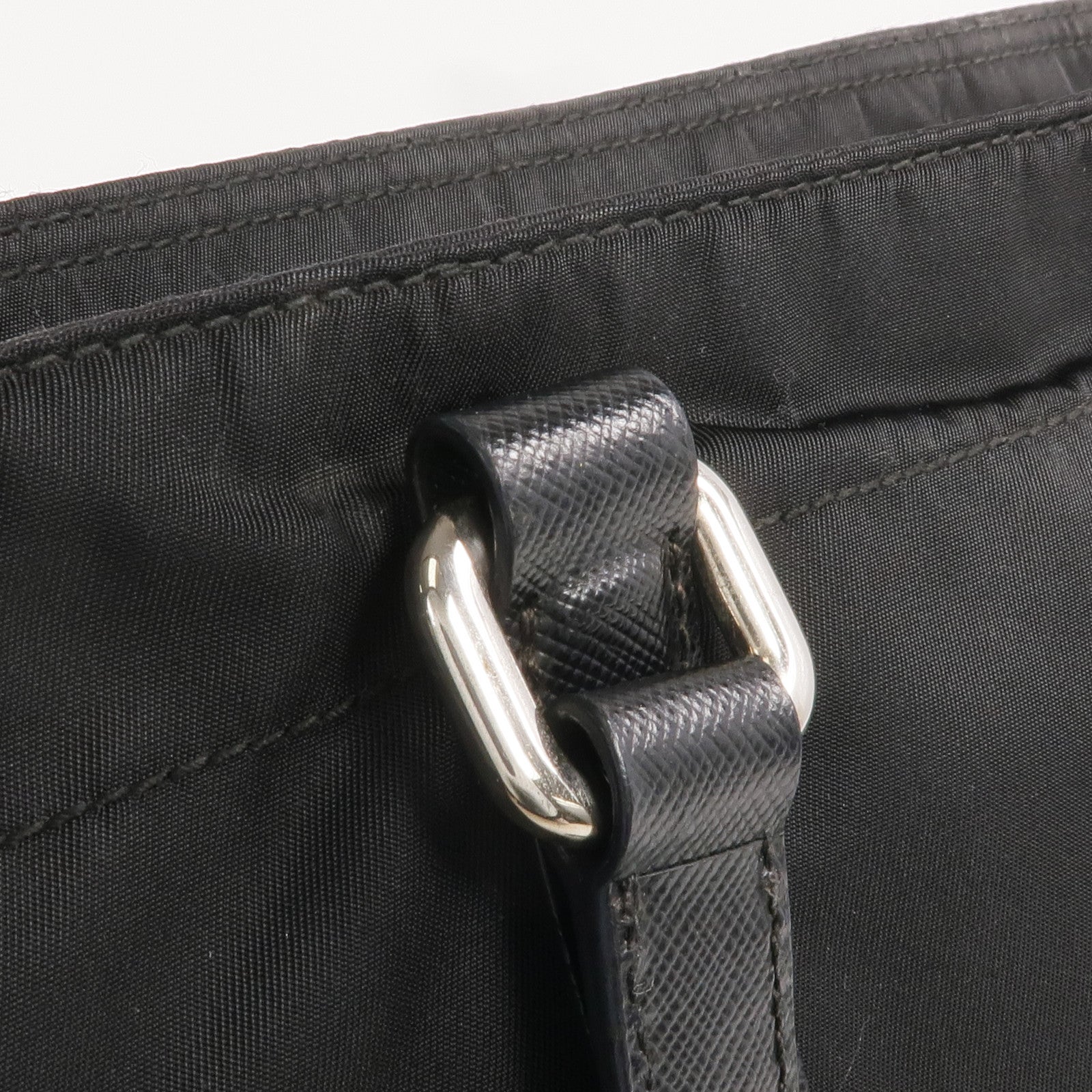 PRADA 尼龍Shoulder Bag銀扣肩背袋