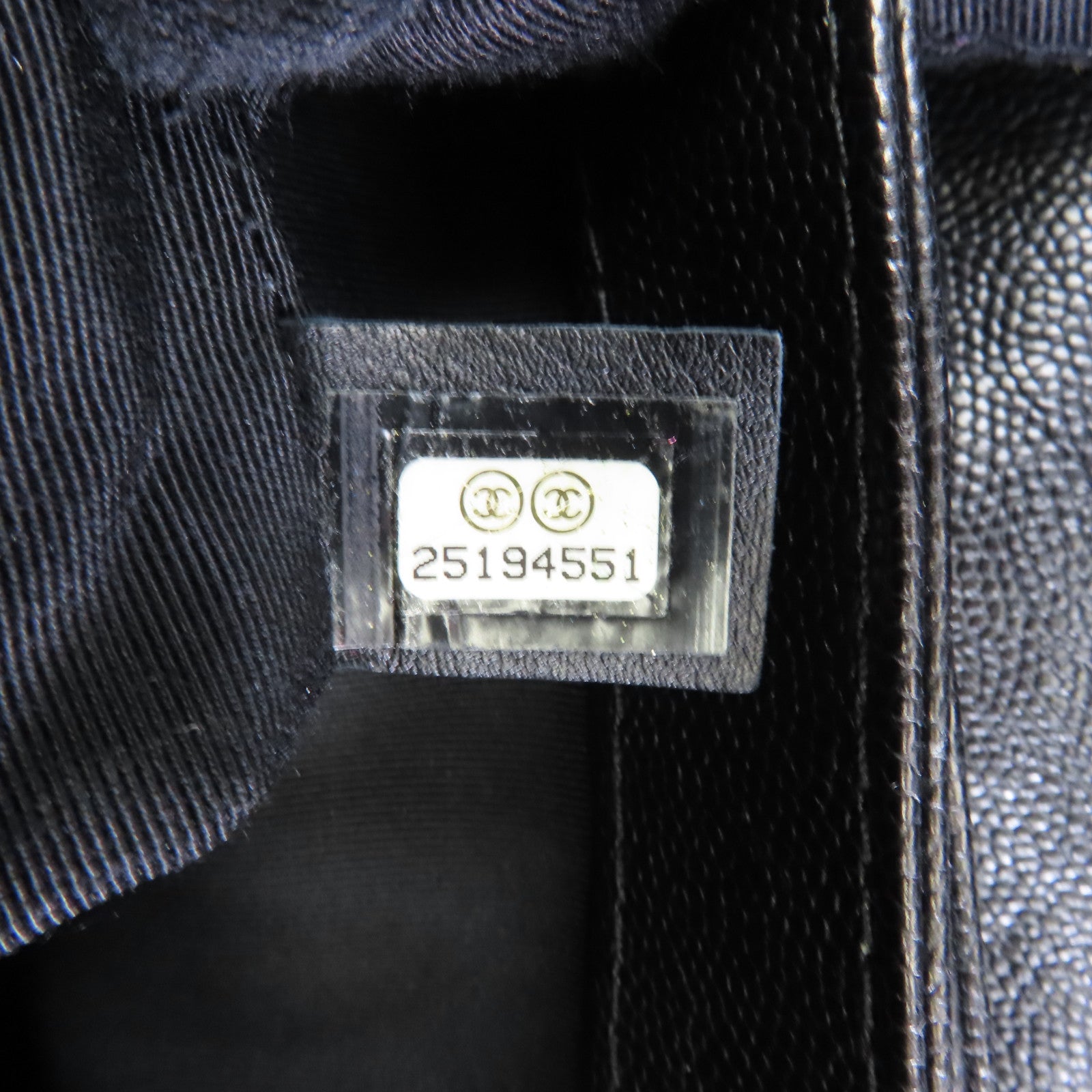 CHANEL 菱格Caviar皮革Chain Shoulder Bag銀扣鏈帶肩背袋黑色
