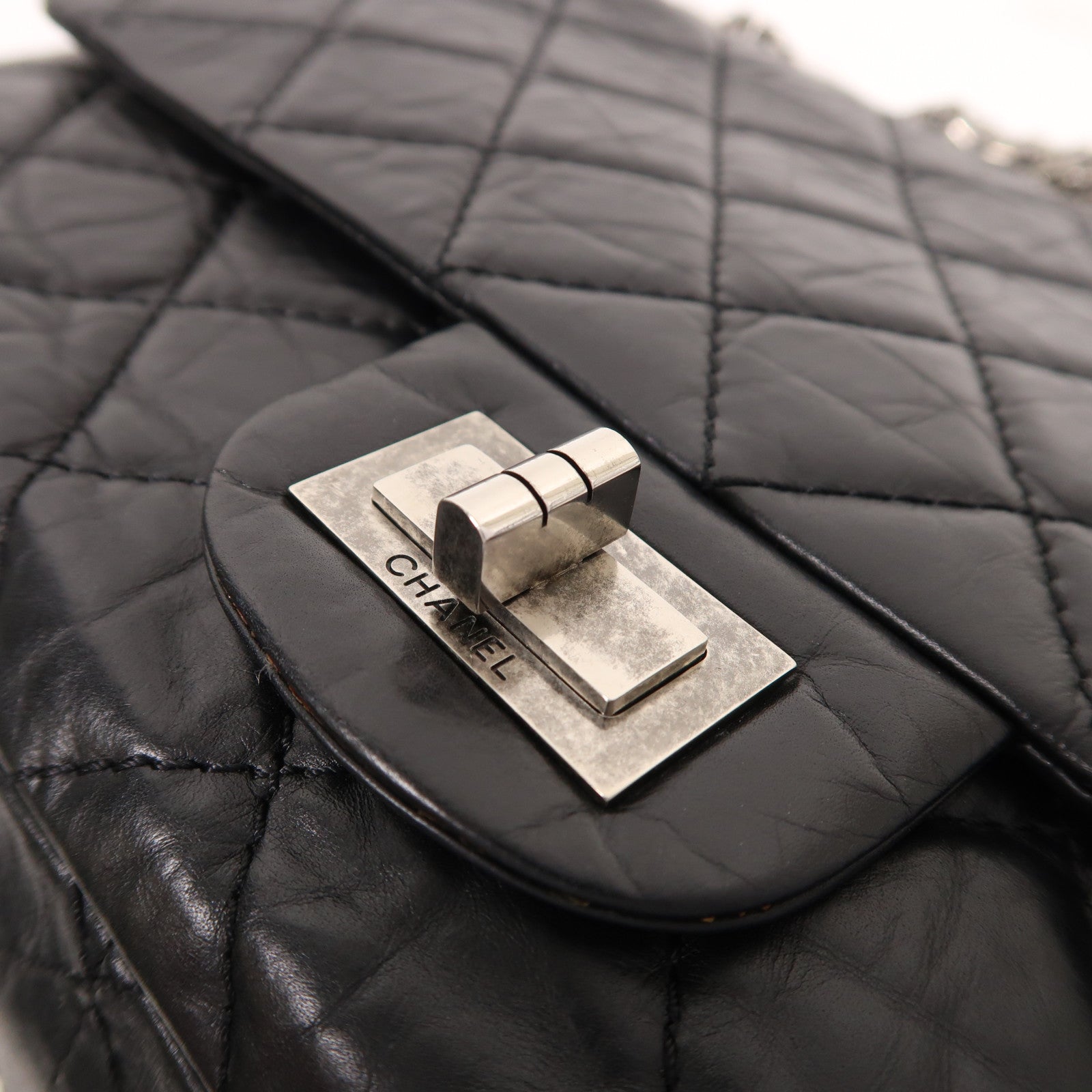 CHANEL 牛皮皮革2.55銀扣鏈帶肩背袋