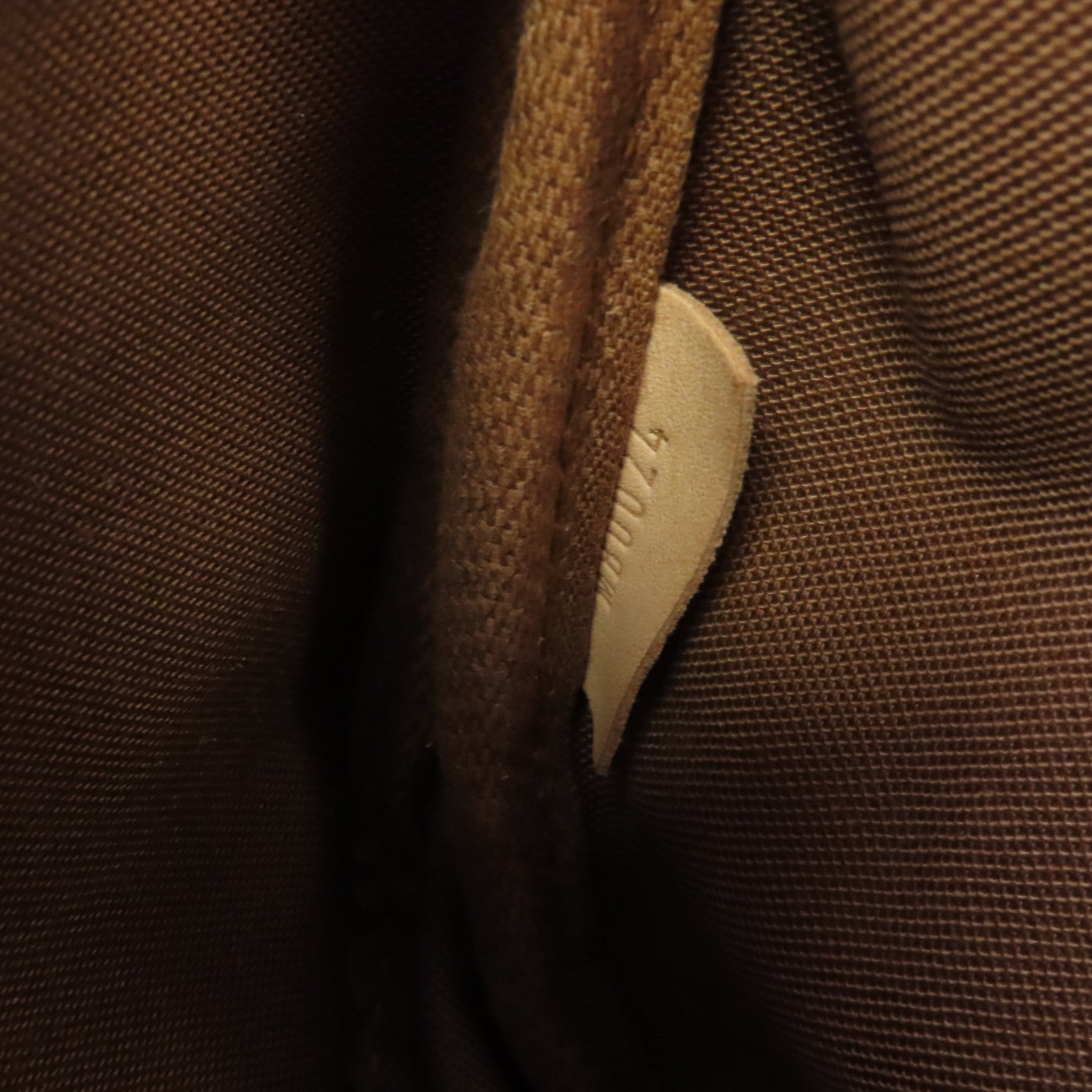 LOUIS VUITTON Monogram Saumur MM金扣肩背袋棕色