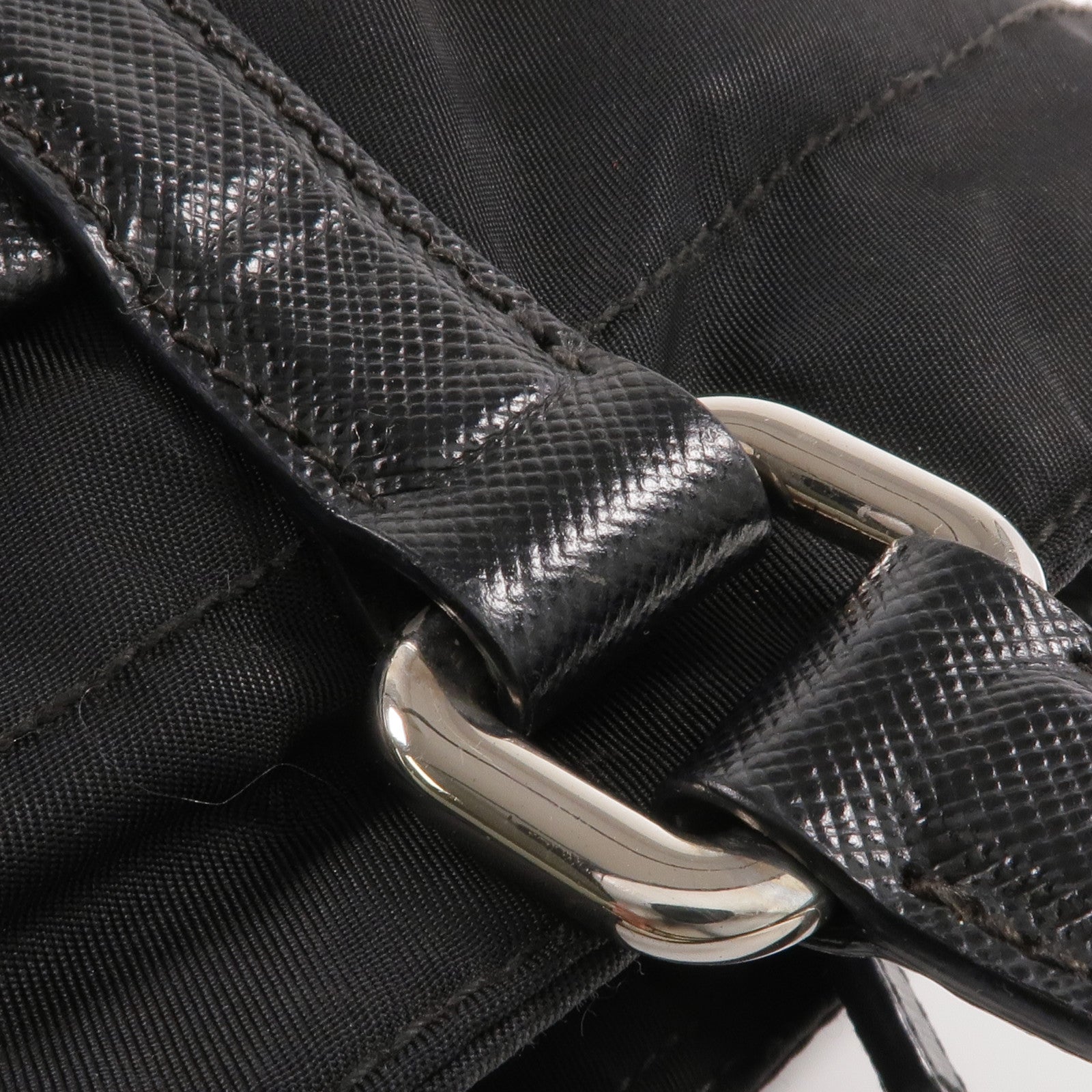 PRADA 尼龍Shoulder Bag銀扣肩背袋