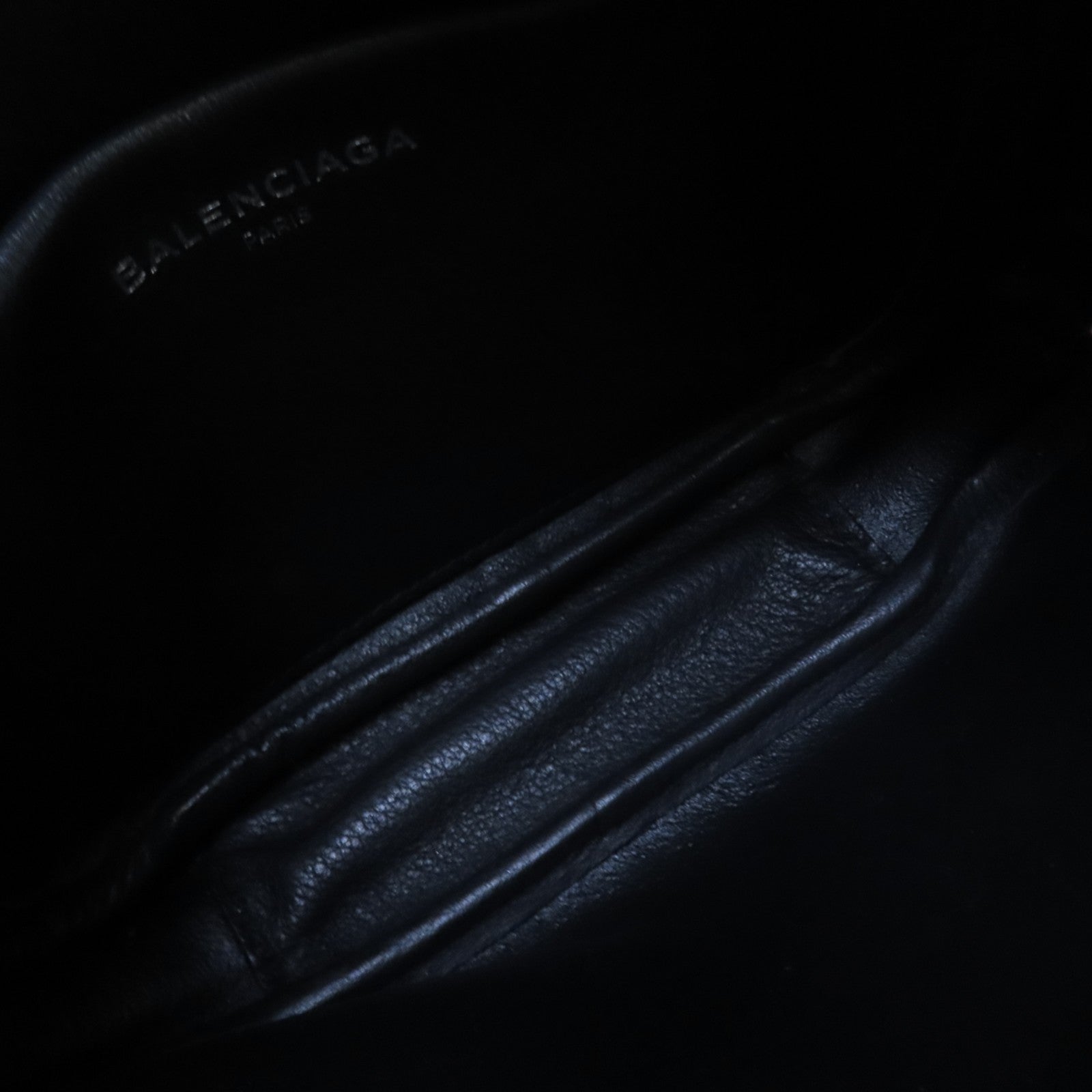 BALENCIAGA 牛皮皮革Everyday Camera Bag銀扣肩背袋