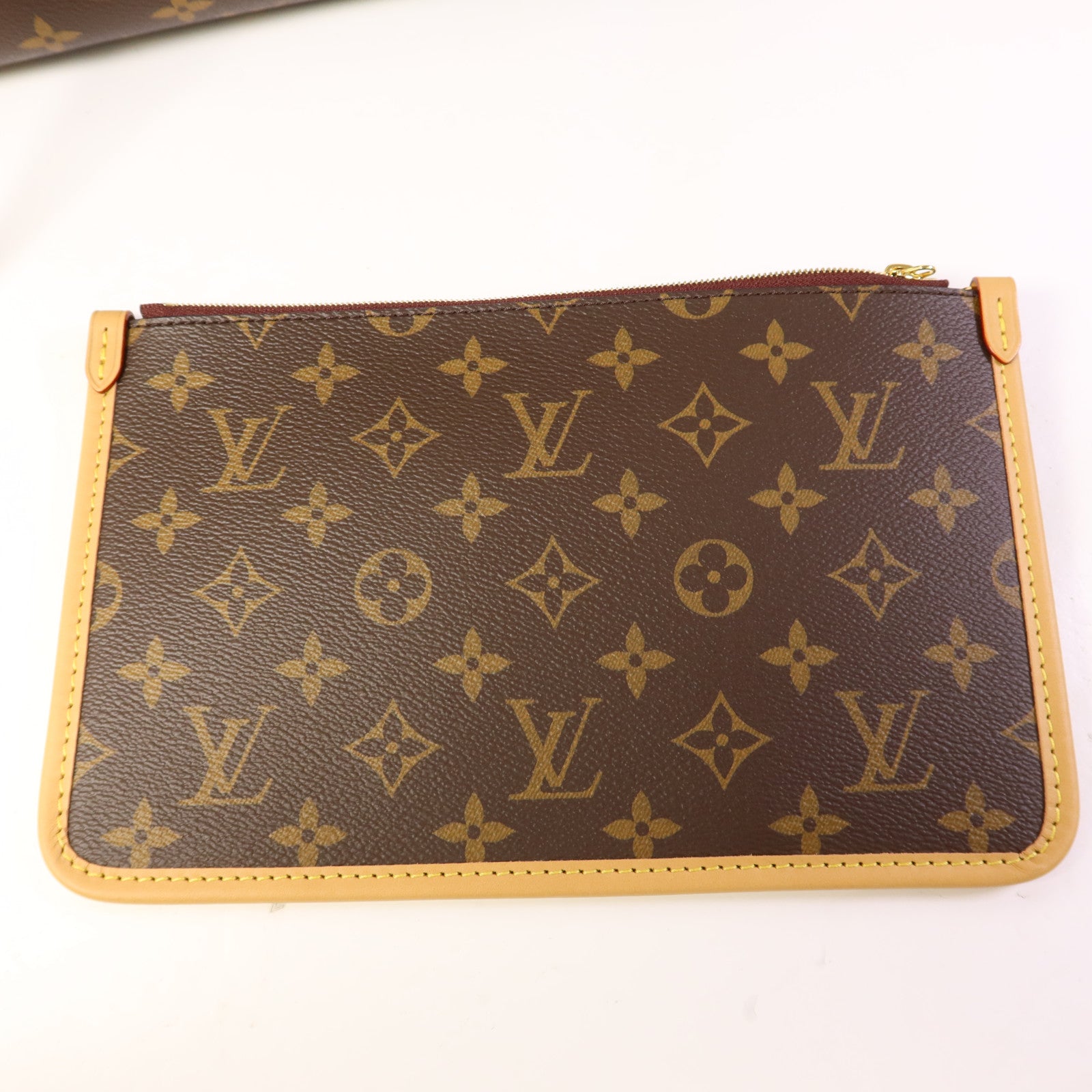 LOUIS VUITTON Monogram Carry All MM金扣肩背袋