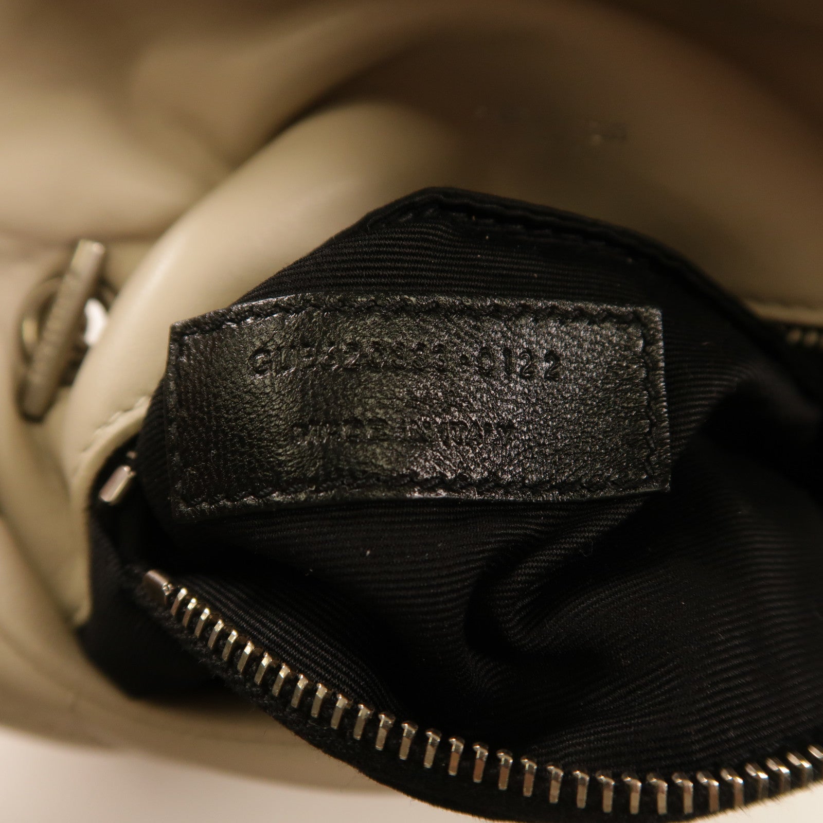 SAINT LAURENT 羊皮皮革Puffer Toy銀扣鏈帶肩背袋