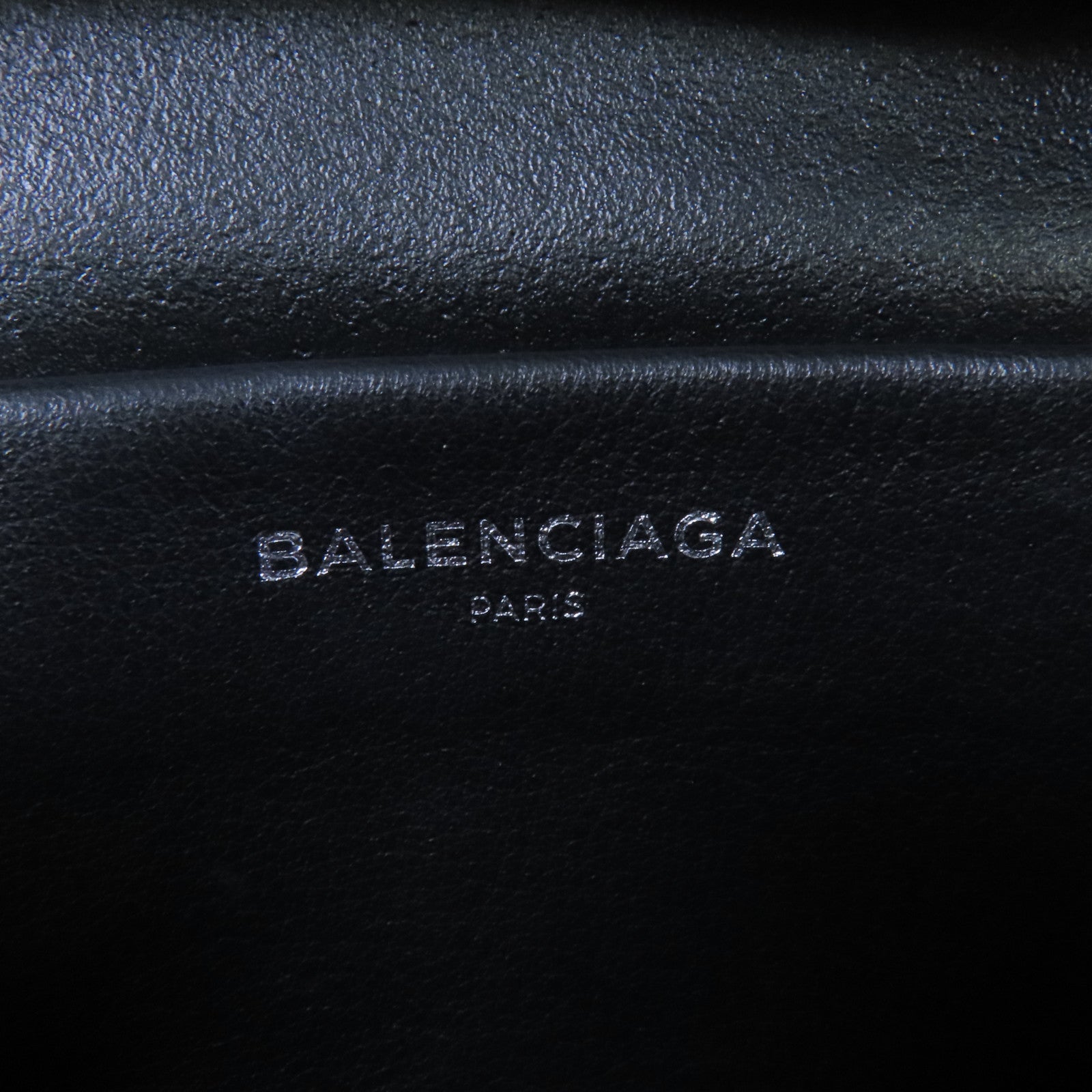 BALENCIAGA 牛皮皮革Everyday Camera Bag銀扣肩背袋