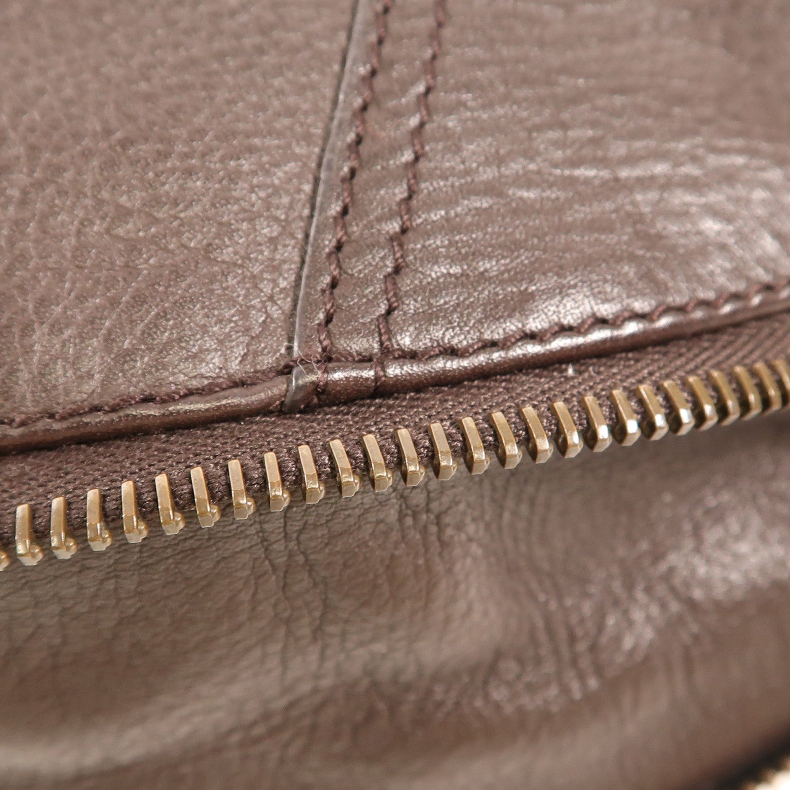 BALLY 牛皮皮革金扣肩背袋