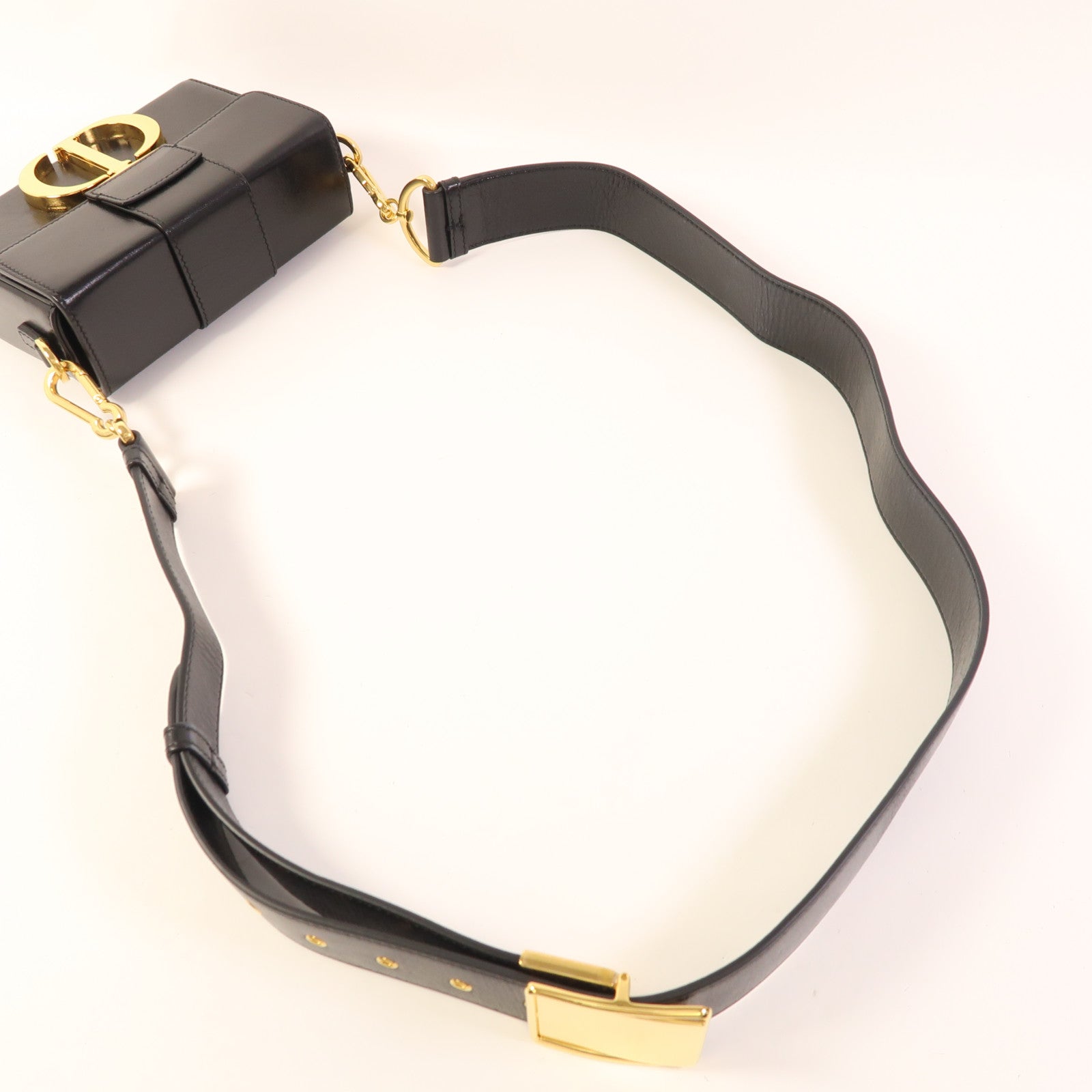 Dior 牛皮皮革30 Montaigne Box Bag金扣肩背袋