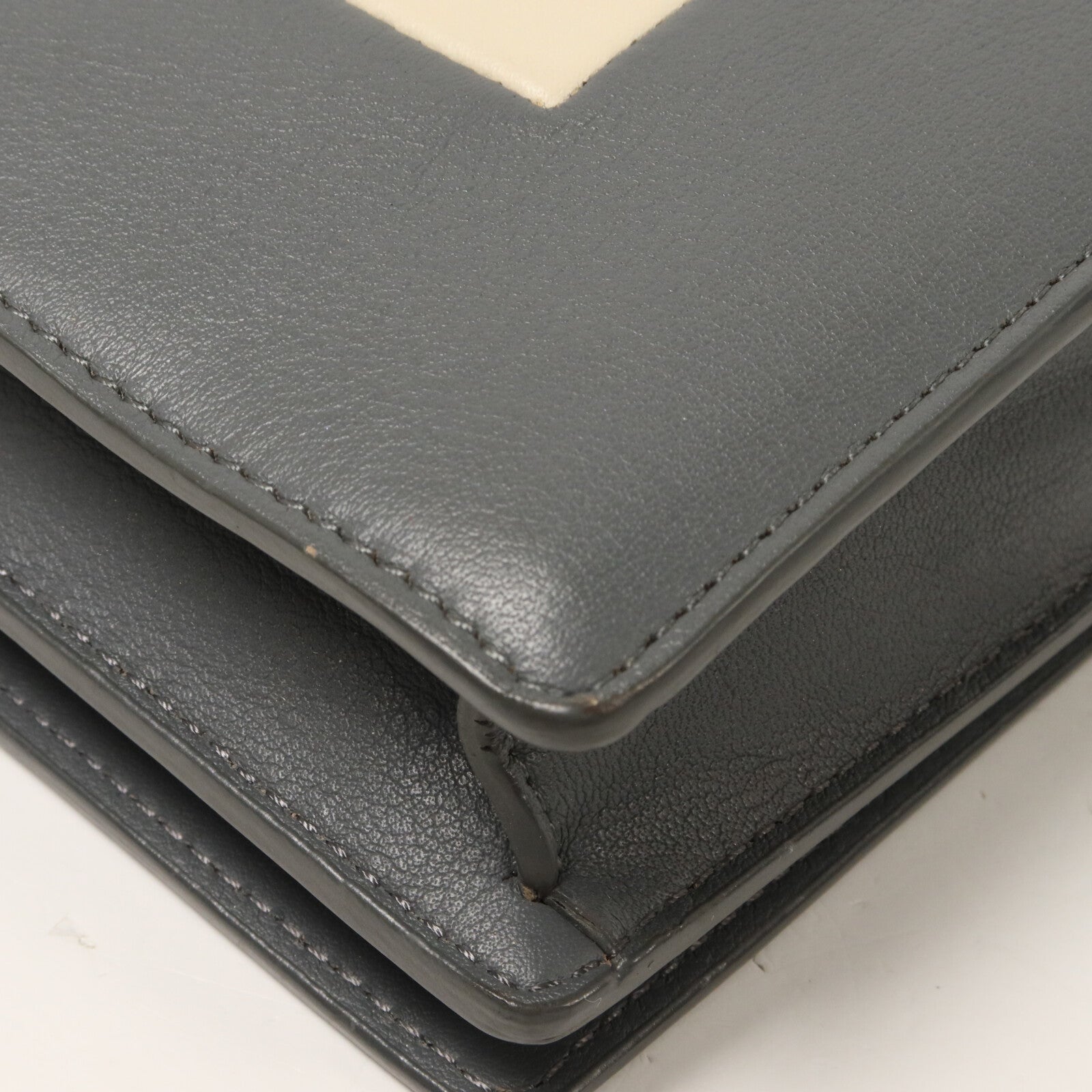 CELINE 牛皮皮革Frame Wallet On Chain鏈帶肩背袋