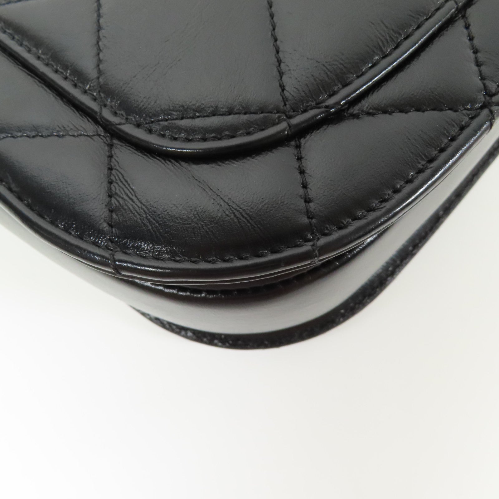 CHANEL 羊皮皮革Mini Messenger Bag金扣肩背袋